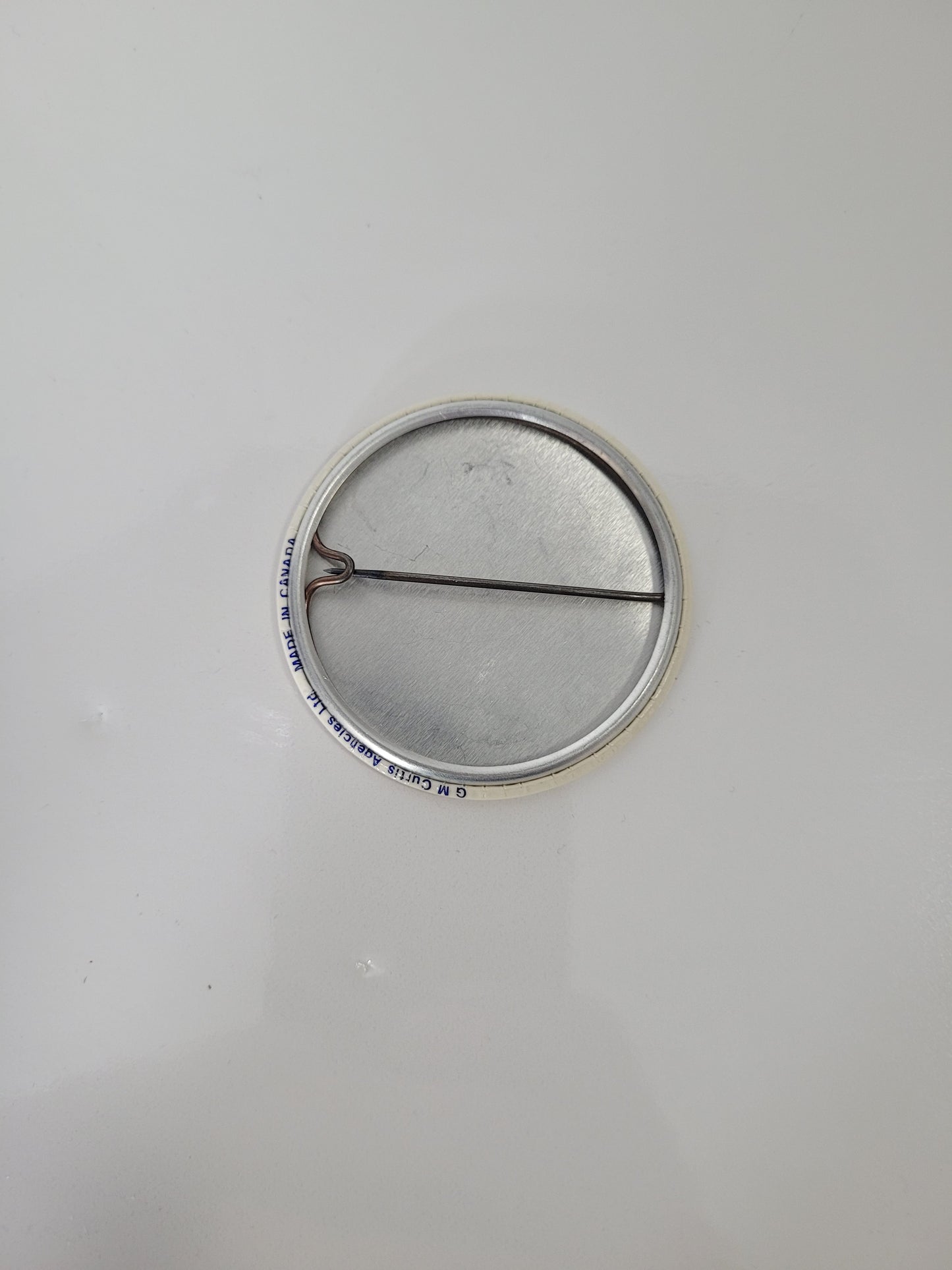 Vintage 1981 Budweiser Genuine Canadian Advertising Pinback Button – 2.25"