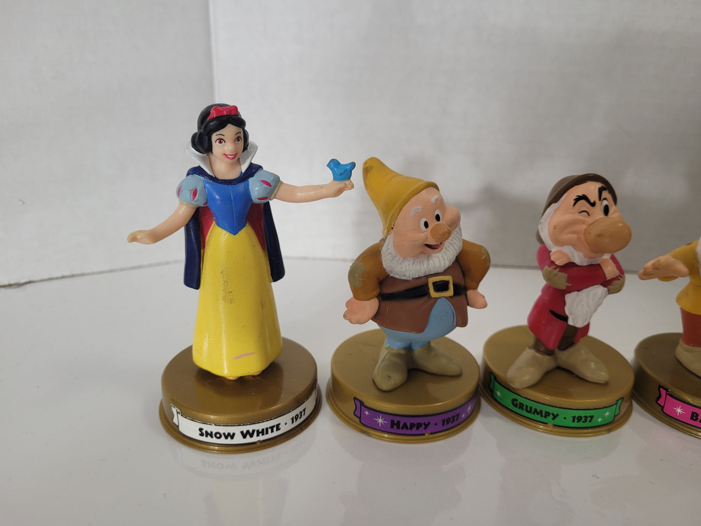 2002 McDonald’s Disney 100 Years of Magic Snow White & Seven Dwarfs Complete 9-Piece Set