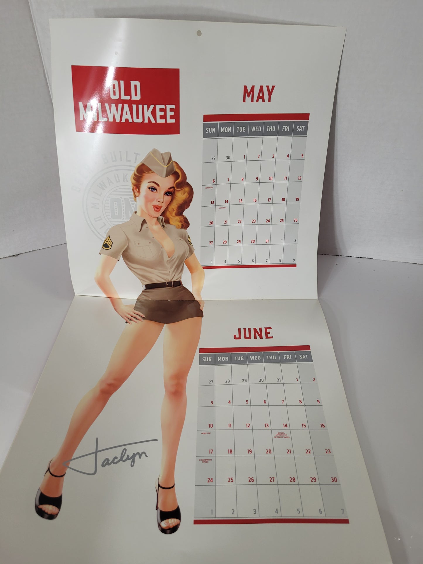 Old Milwaukee 2018 Pin-Up Beer Advertising Calendar