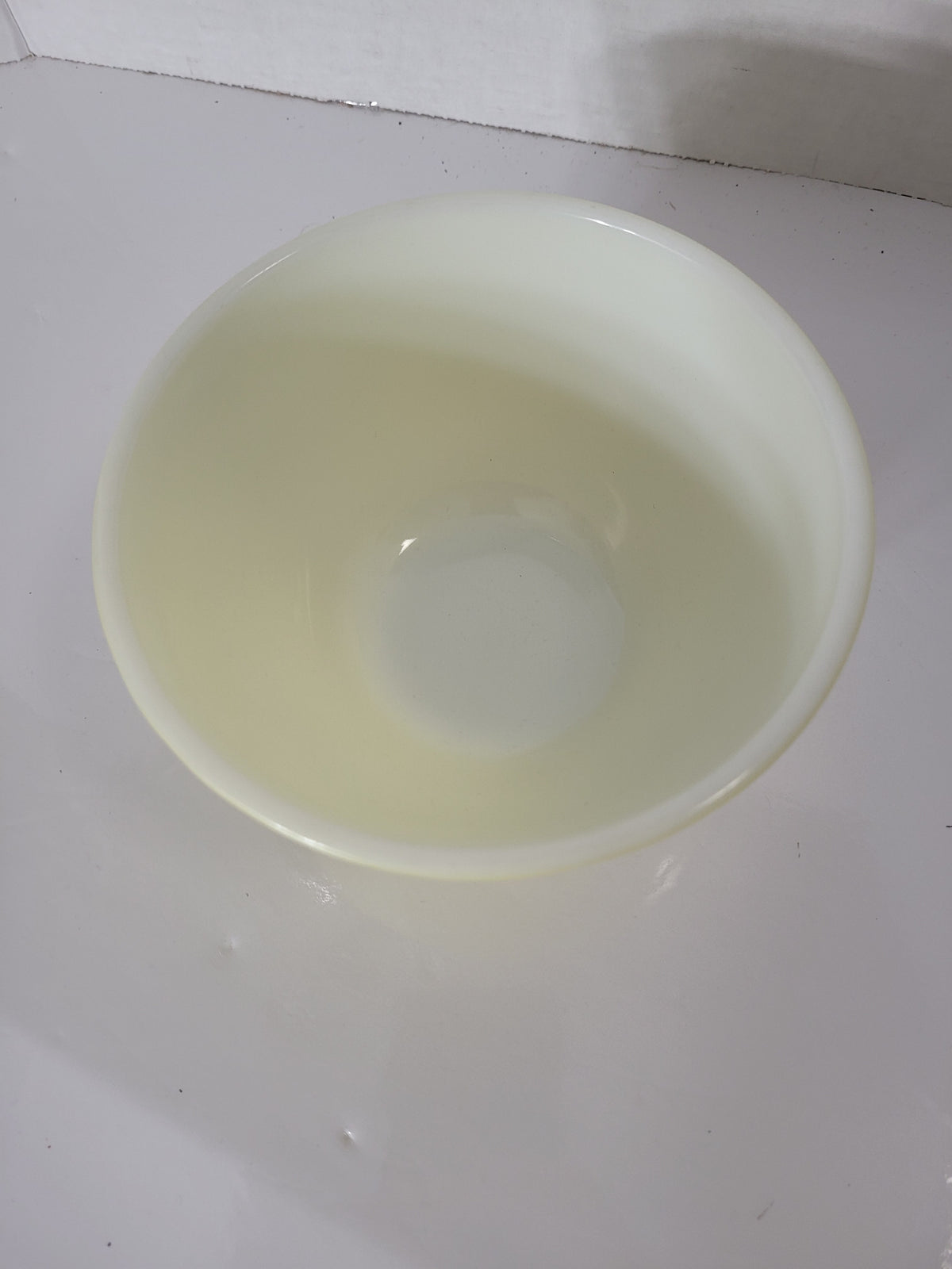 Vintage Pyrex 401 Yellow Mixing Bowl – 1½ Pint – No. 38