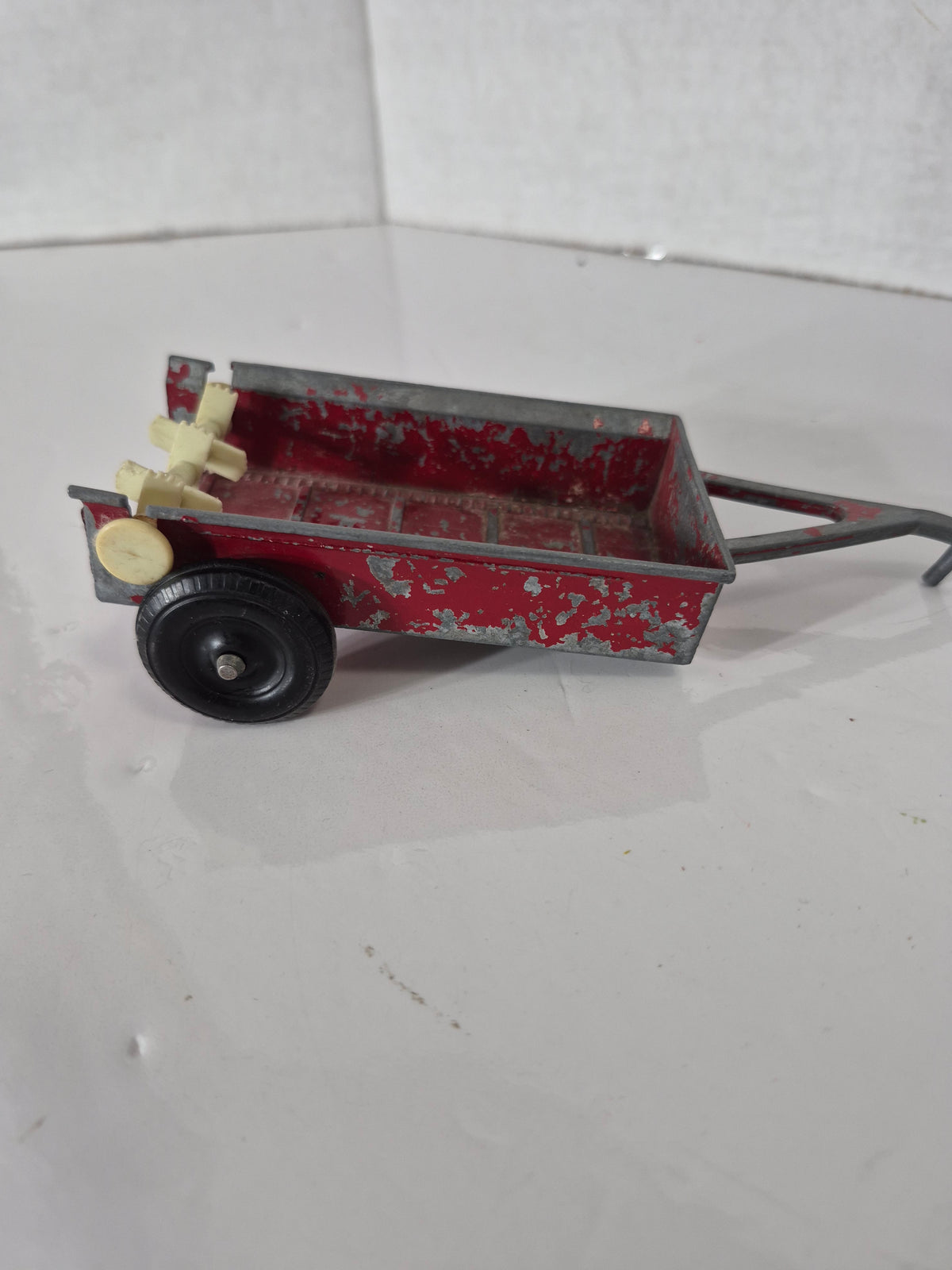 Vintage ERTL Red Farm Manure Spreader Toy – Dyersville Iowa – Made in USA