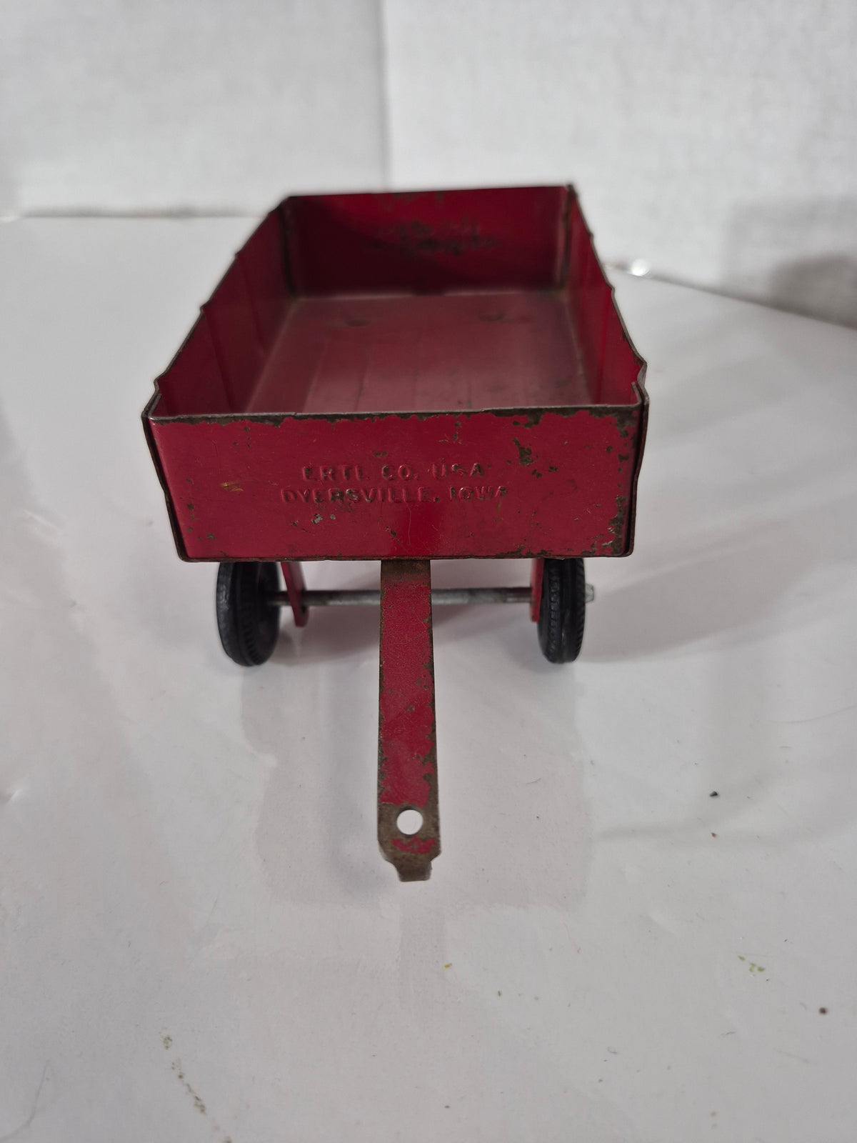 Vintage ERTL Red Farm Wagon – Dyersville Iowa – Made in USA