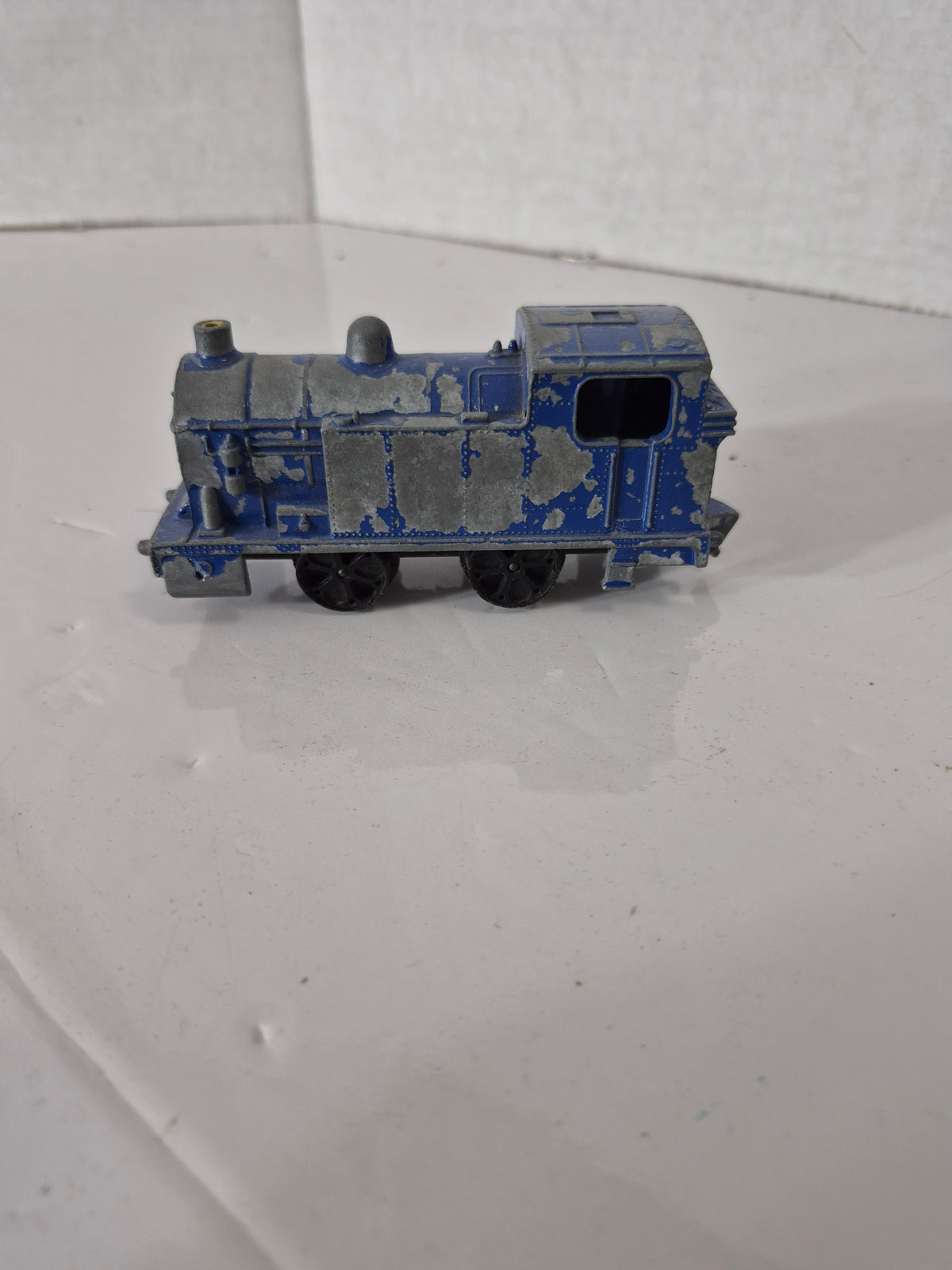 Vintage Dinky Toys Blue Steam Locomotive – Made in England