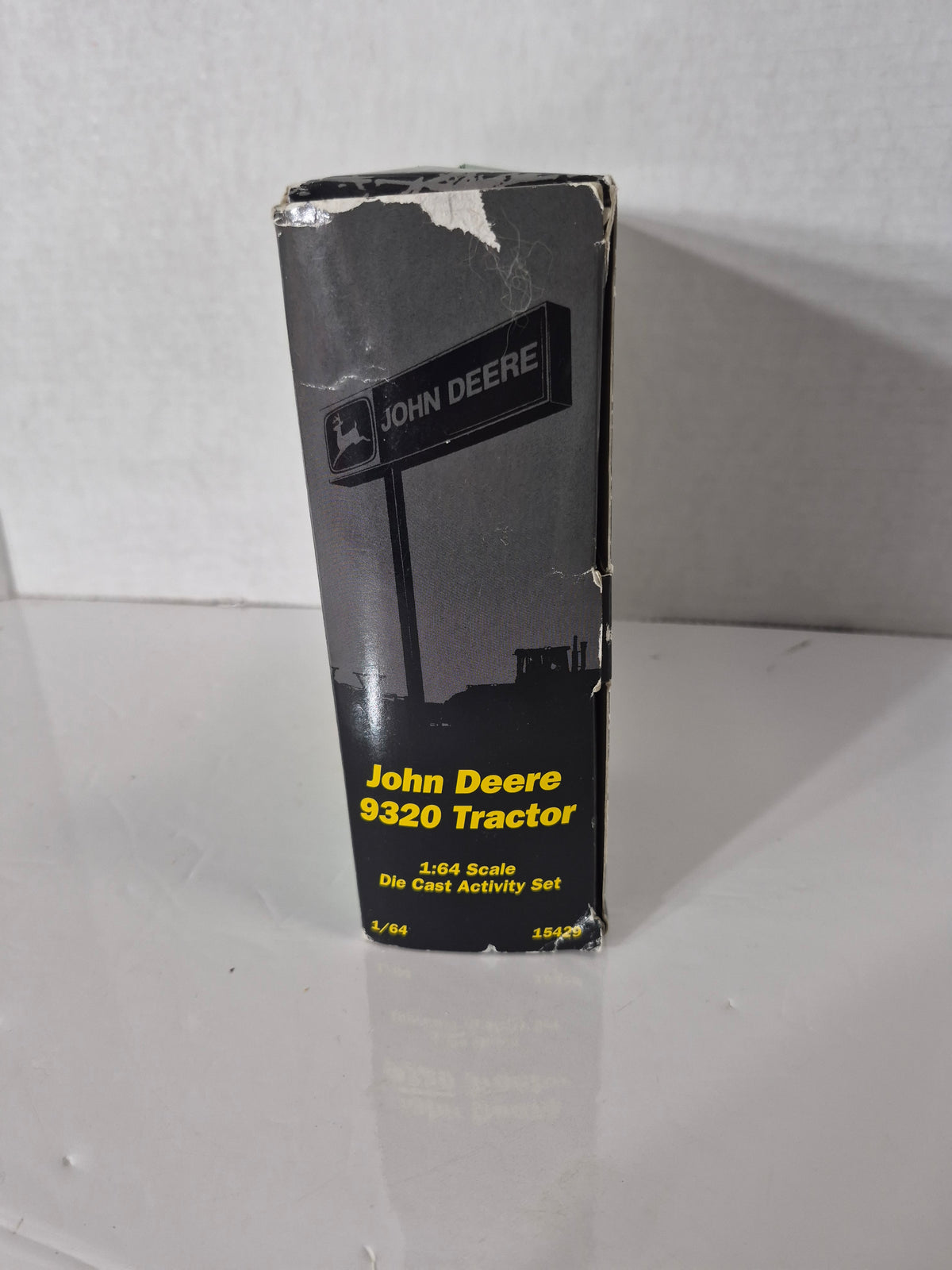 ERTL John Deere 9320 Tractor 1:64 Scale Die-Cast Activity Set – No. 15429 – Boxed