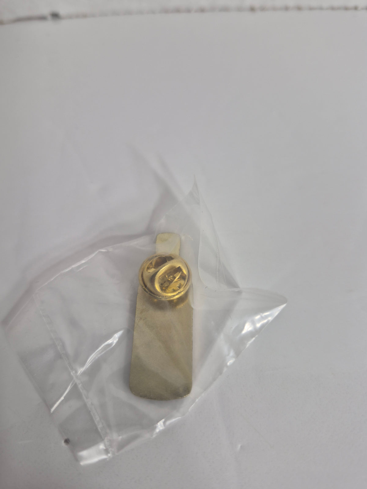 Glenfiddich Whisky Bottle Lapel Pin — Green Bottle with Stag Label