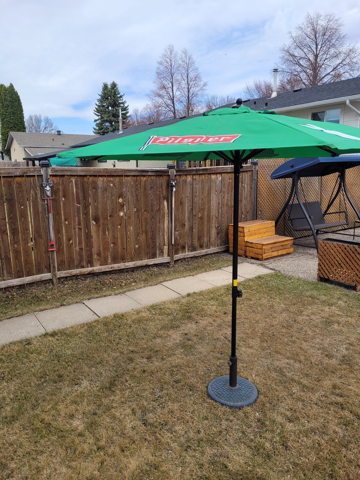 2014 Molson Old Style Pilsner Commercial Patio Umbrella – Green Beer Advertising – Original Box
