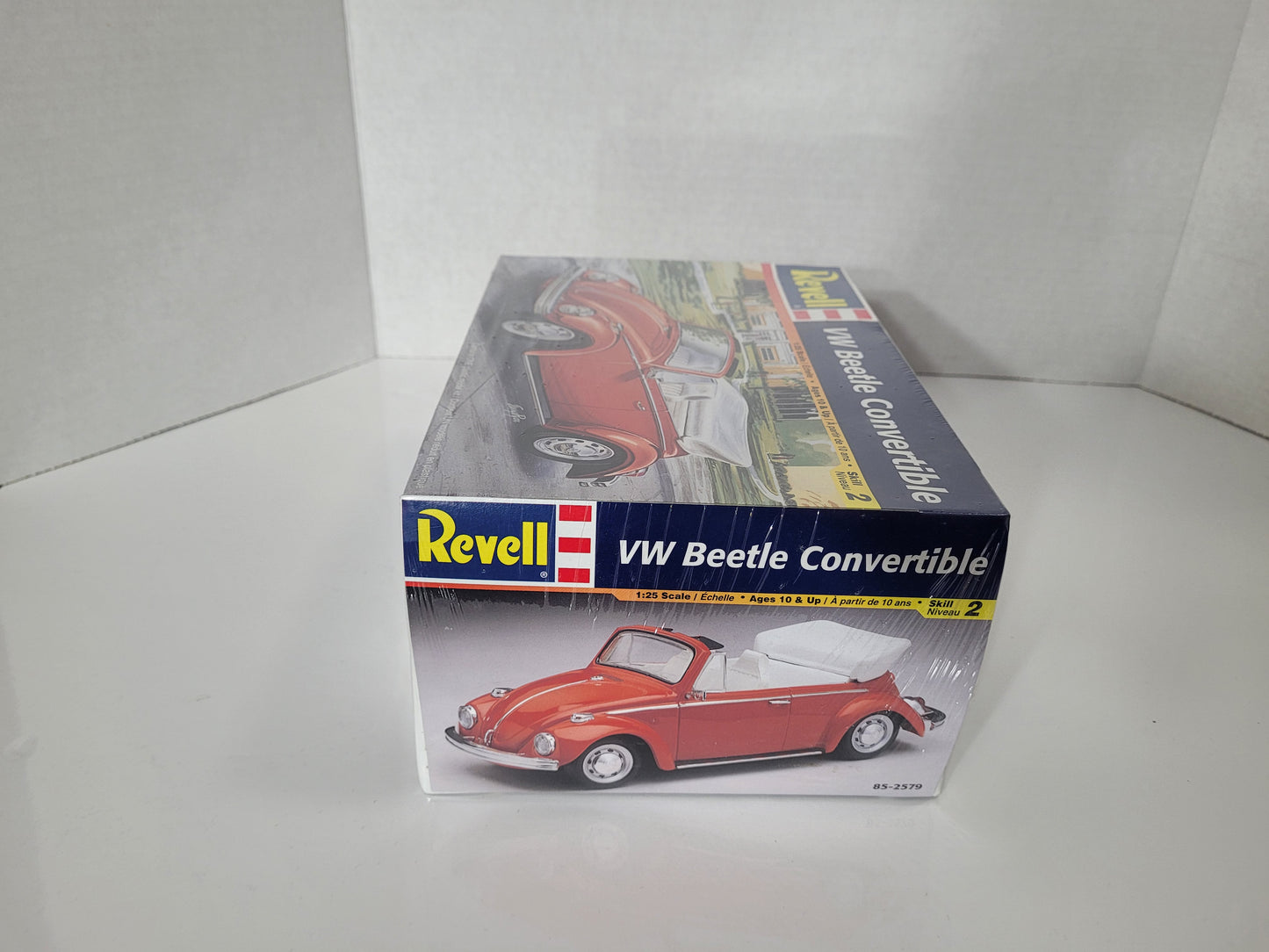 1999 Revell VW Beetle Convertible 1:25 Model Kit – Factory Sealed