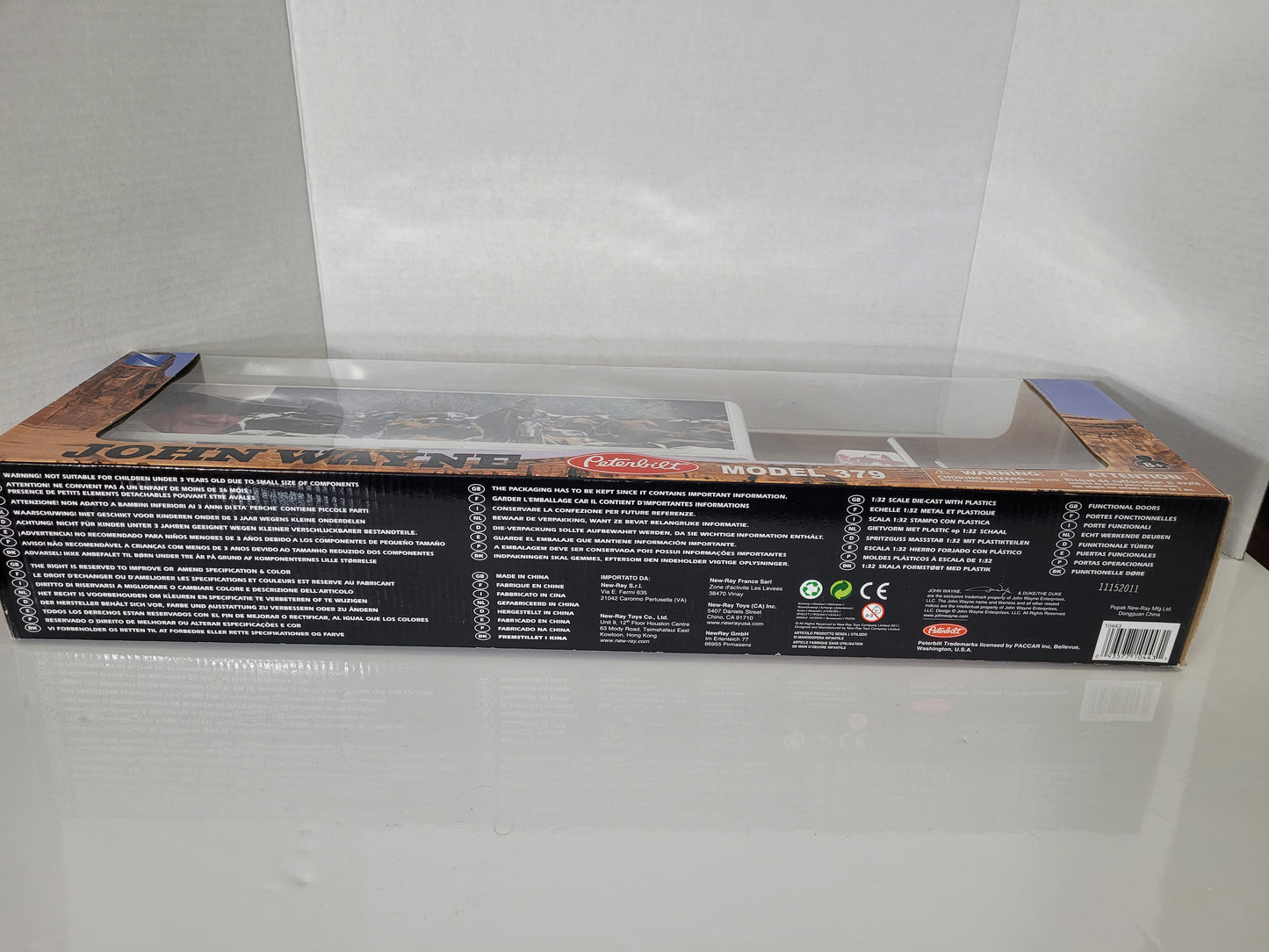 John Wayne New-Ray Peterbilt 379 Die-Cast Semi Truck – 1:32 Scale – Original Box