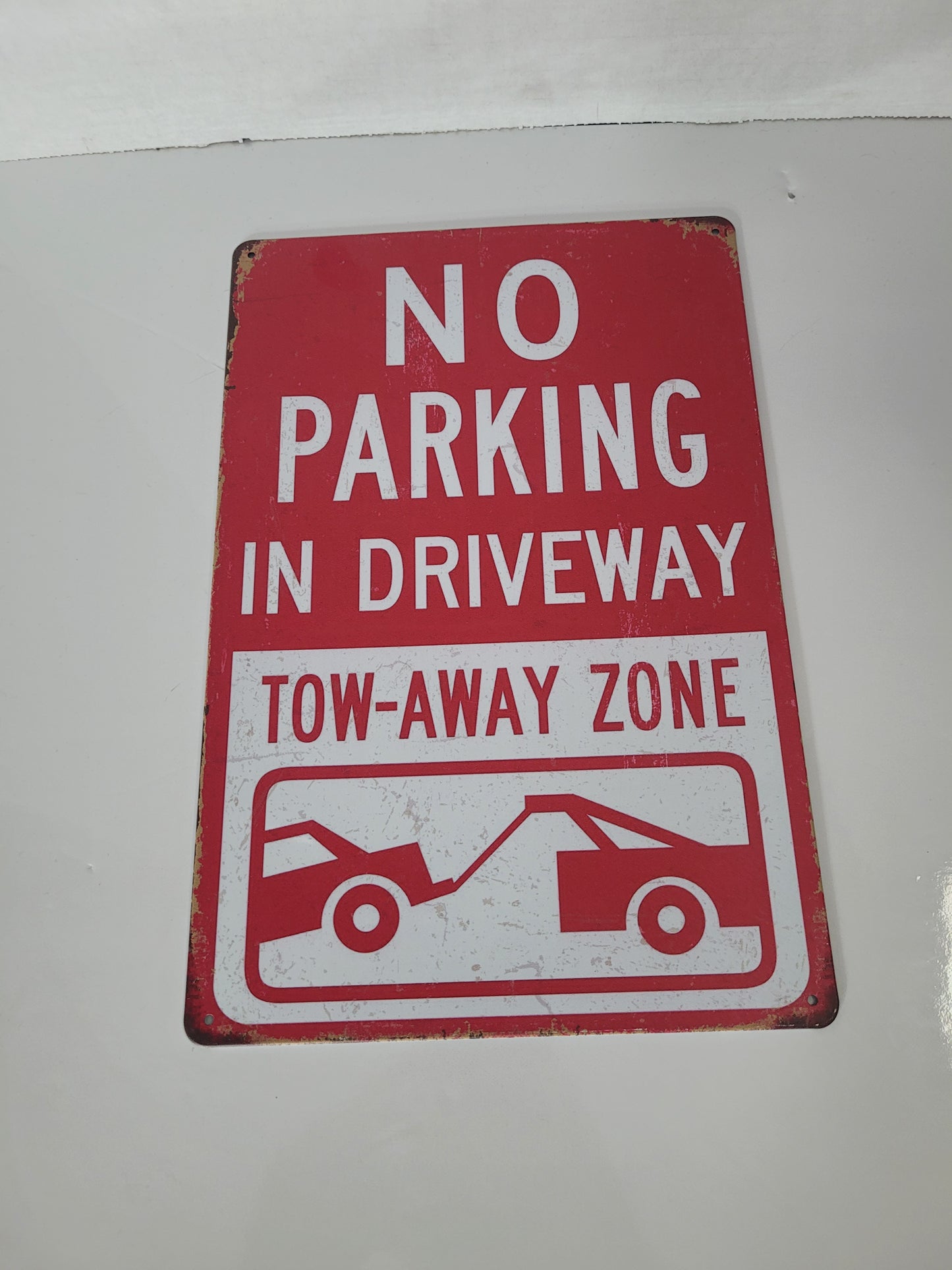 No Parking in Driveway Tow-Away Zone Vintage-Style Metal Sign – 8" × 12"