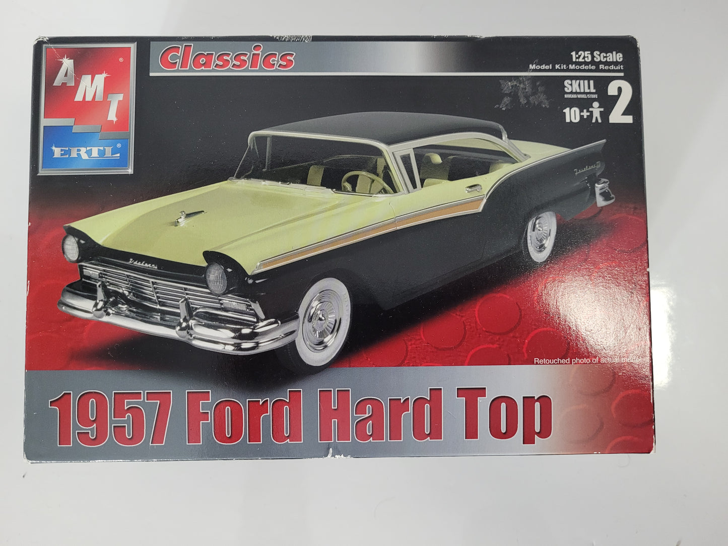 Vintage AMT/ERTL 1957 Ford Fairlane 500 Hardtop Model Kit – 1:25 Scale – Open Box