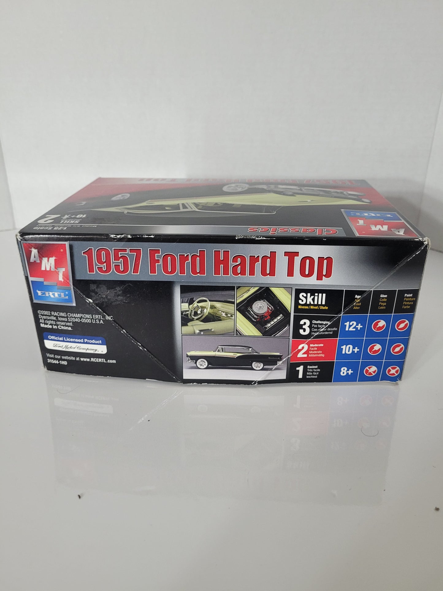 Vintage AMT/ERTL 1957 Ford Fairlane 500 Hardtop Model Kit – 1:25 Scale – Open Box