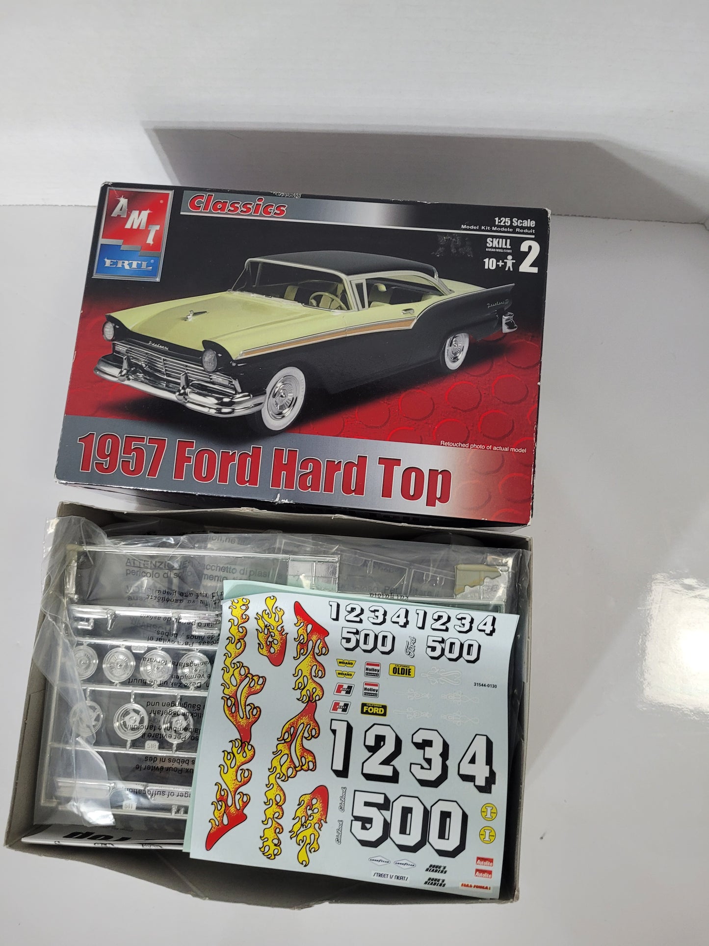 Vintage AMT/ERTL 1957 Ford Fairlane 500 Hardtop Model Kit – 1:25 Scale – Open Box