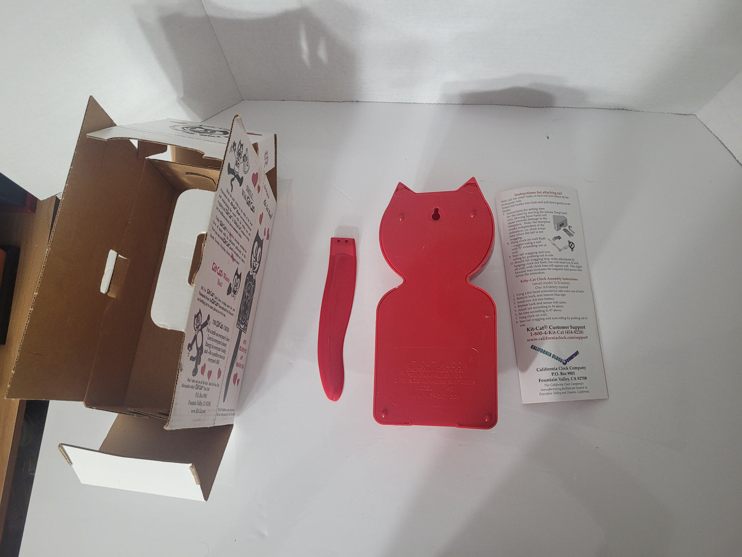 Retired Scarlet Red Kit-Cat Klock BC-42 with Original Box – Display Only