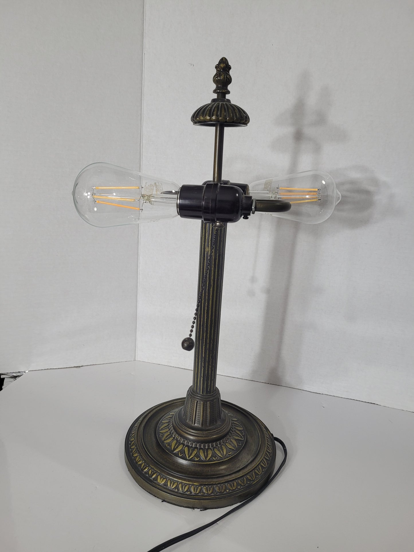Vintage Ornate Double-Socket Table Lamp Base with Pull Chains – Tested and Working