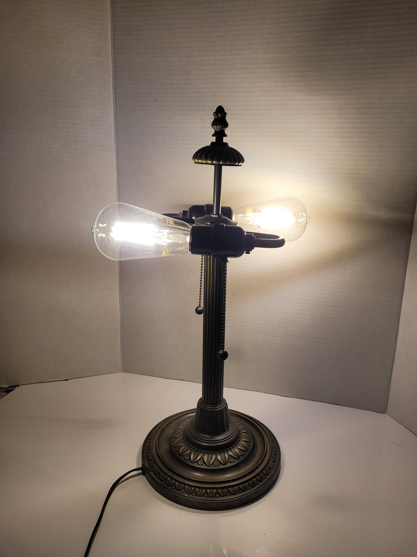 Vintage Ornate Double-Socket Table Lamp Base with Pull Chains – Tested and Working
