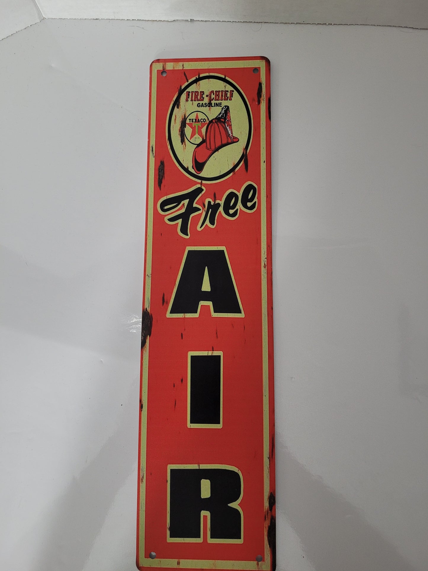 Retro Texaco Fire Chief Gasoline “Free Air” Metal Sign – 4" × 15.75"