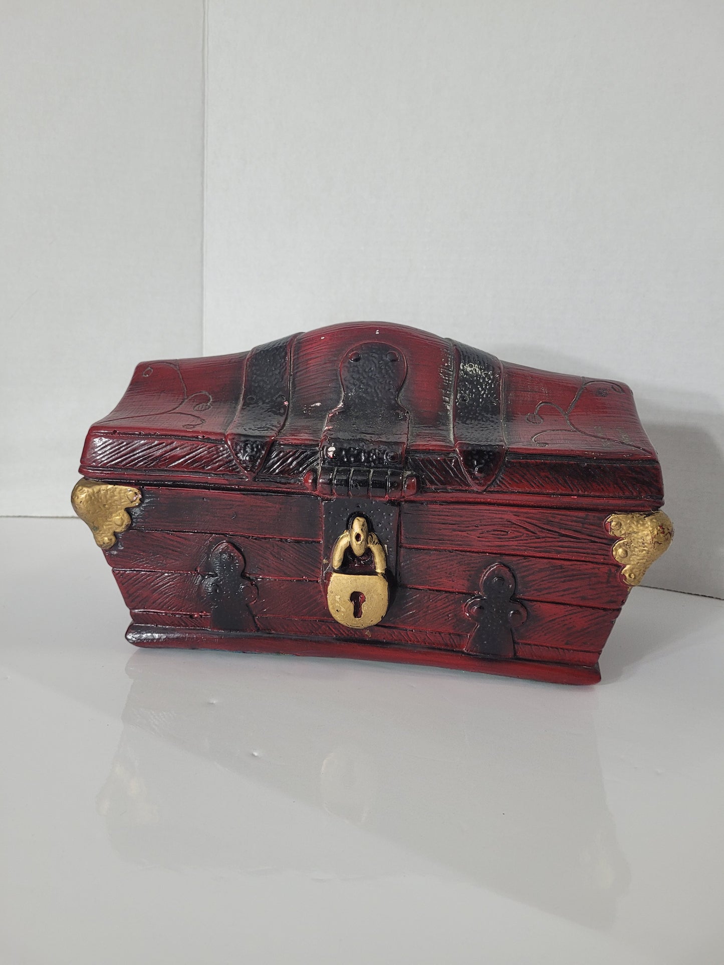 Vintage 1965 Silvestri Bros. Chalkware Pirate Treasure Chest Coin Bank