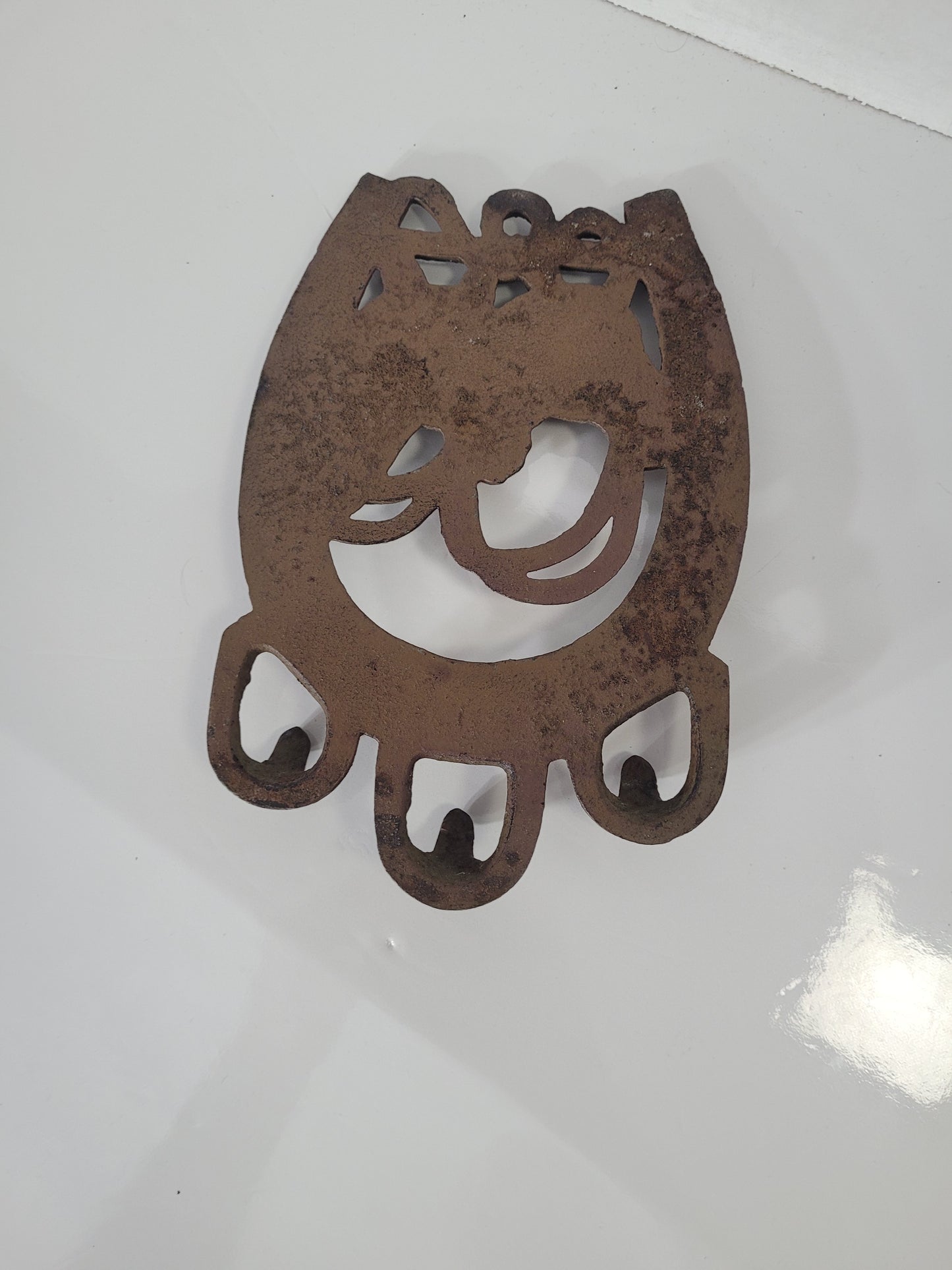 Vintage Iron Horseshoe & Horse Heads Wall Hook Rack – 6" x 9"