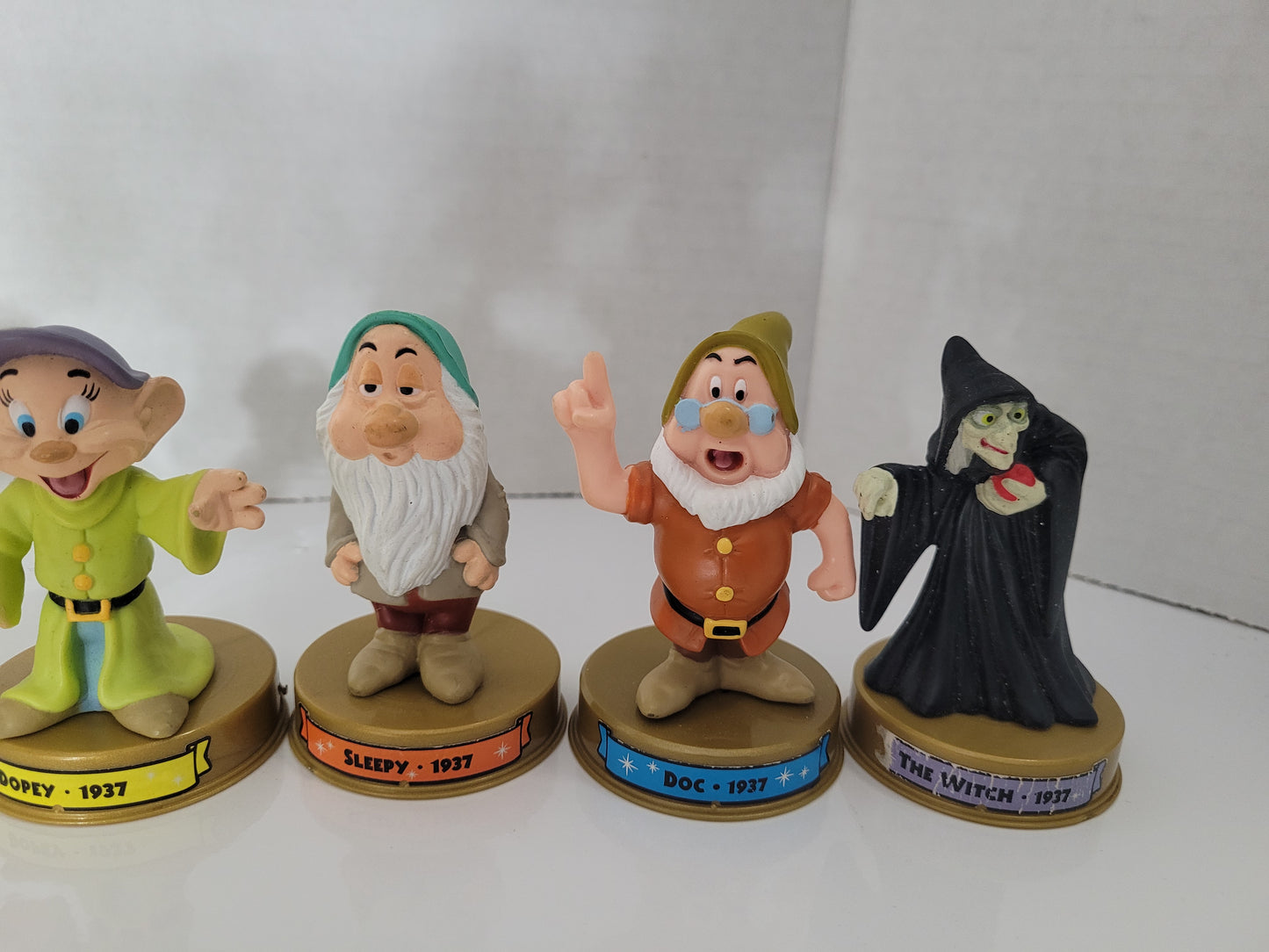 2002 McDonald’s Disney 100 Years of Magic Snow White & Seven Dwarfs Complete 9-Piece Set