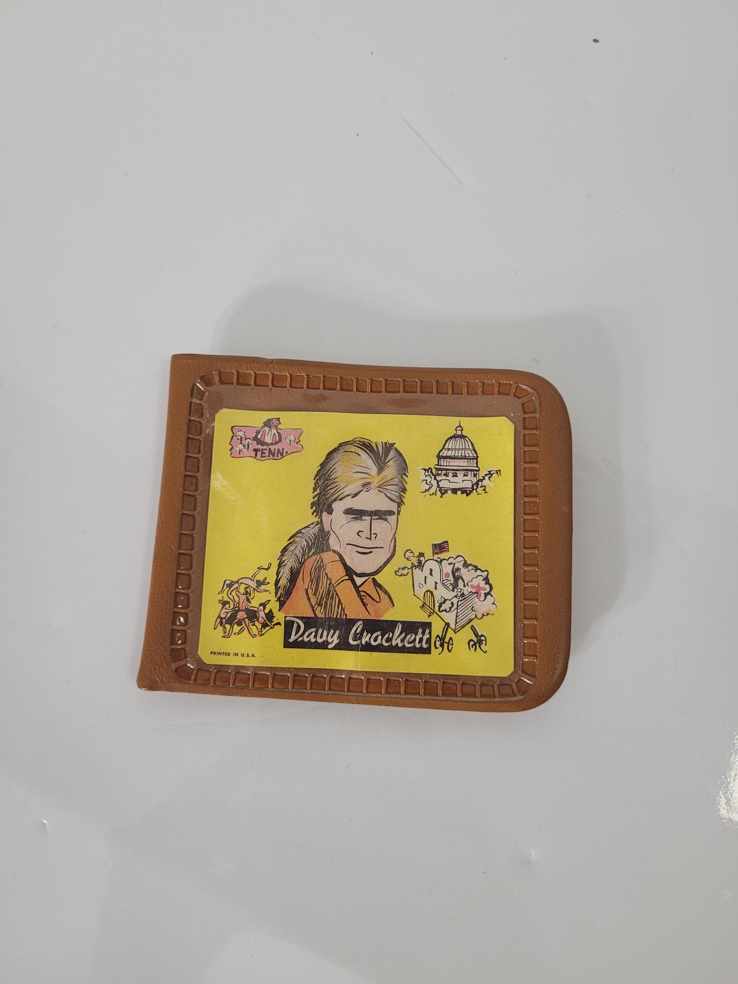 Vintage 1950s Davy Crockett Plastic Bifold Wallet – 3.5 × 3 Inches