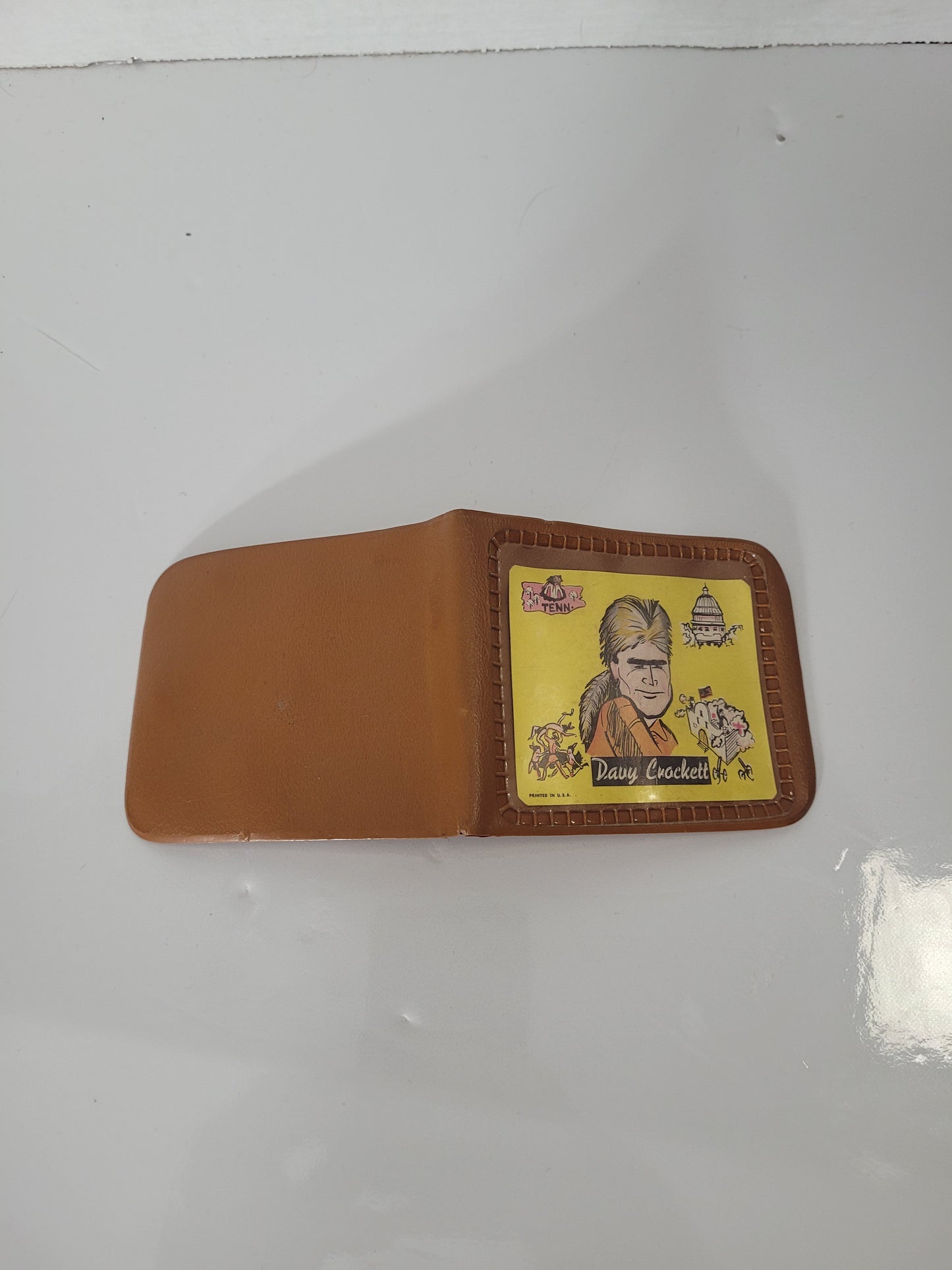 Vintage 1950s Davy Crockett Plastic Bifold Wallet – 3.5 × 3 Inches