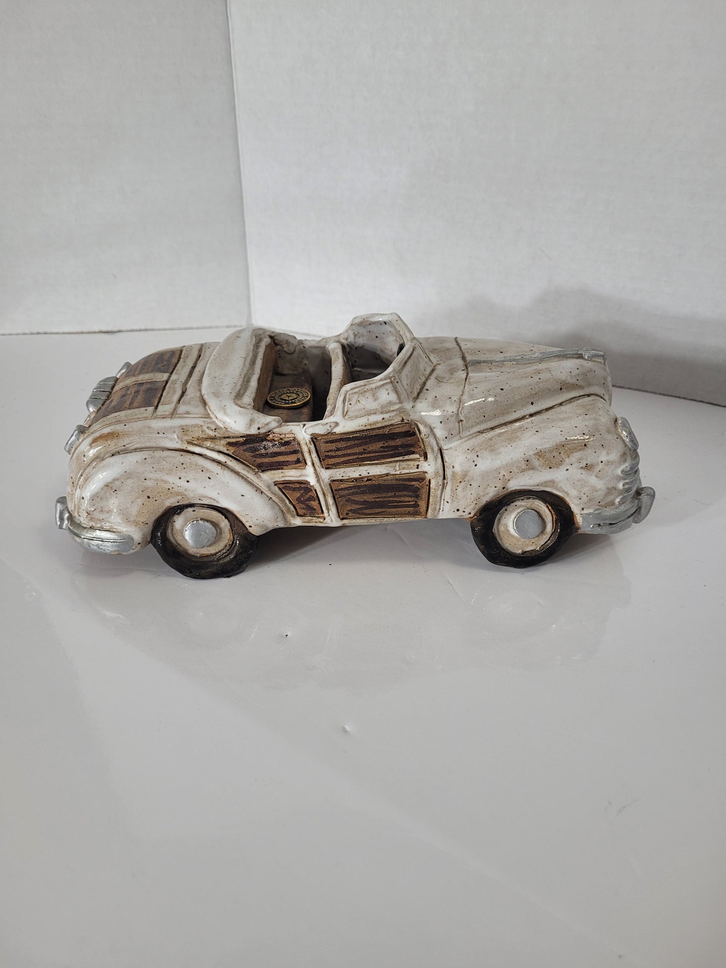 Handcrafted Ceramic 1947 Chrysler Town & Country Convertible Sculpture – Mopar Masters Club 1996