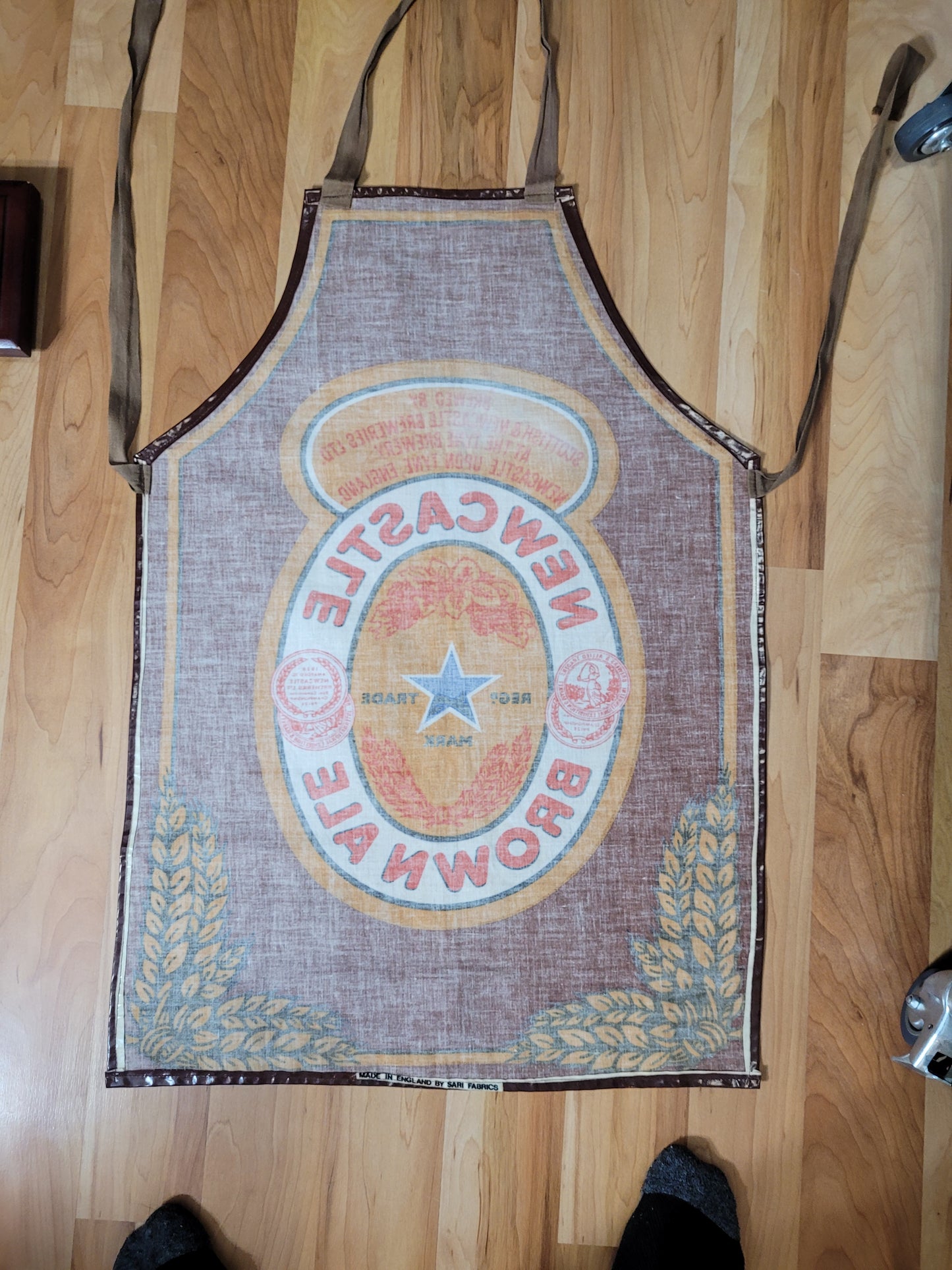 Vintage Newcastle Brown Ale Advertising Apron – Made in England by Sari Fabrics – Breweriana Collectible