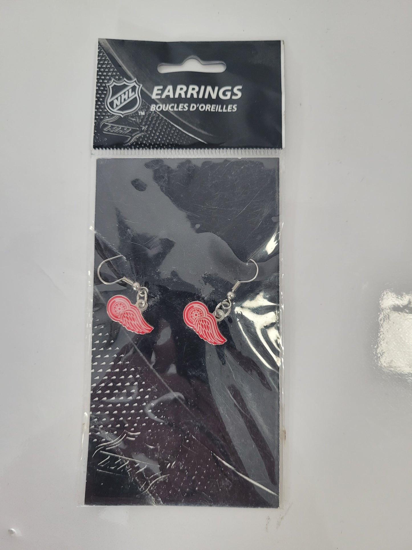Detroit Red Wings NHL Logo Dangle Earrings – JF Sports Canada – New in Package