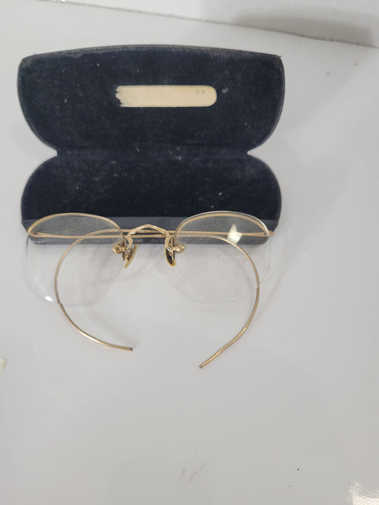 Vintage Rimless Wire Eyeglasses with Daniel Rosche Regina Optometrist Case
