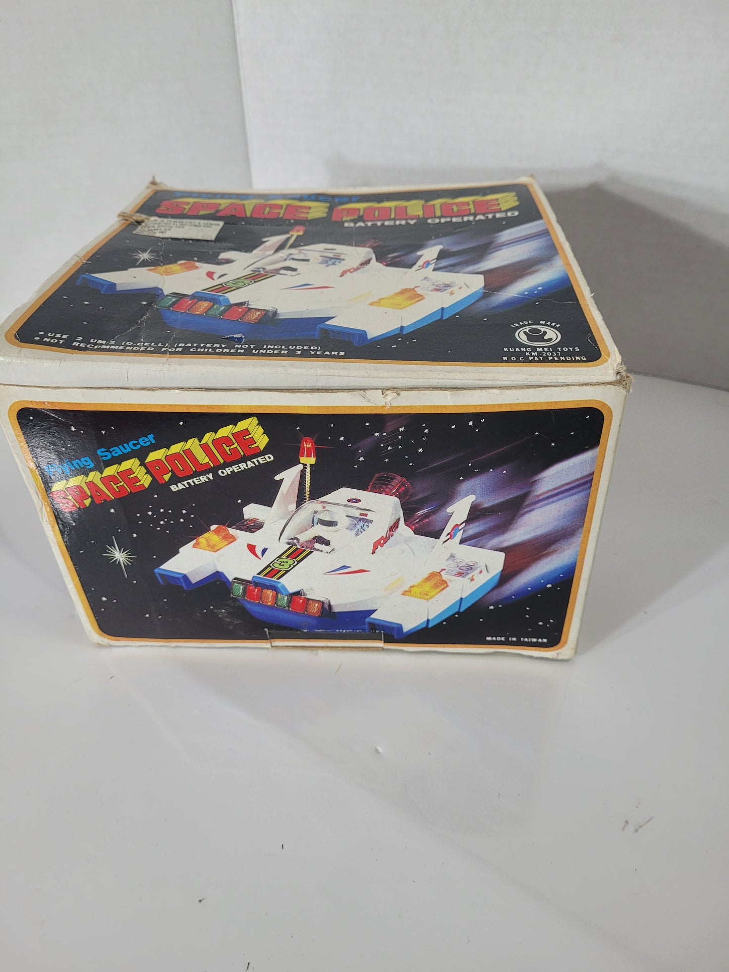 Vintage 1980s Kuang Mei Toys Space Police Flying Saucer KM-2037 – Working with Original Box