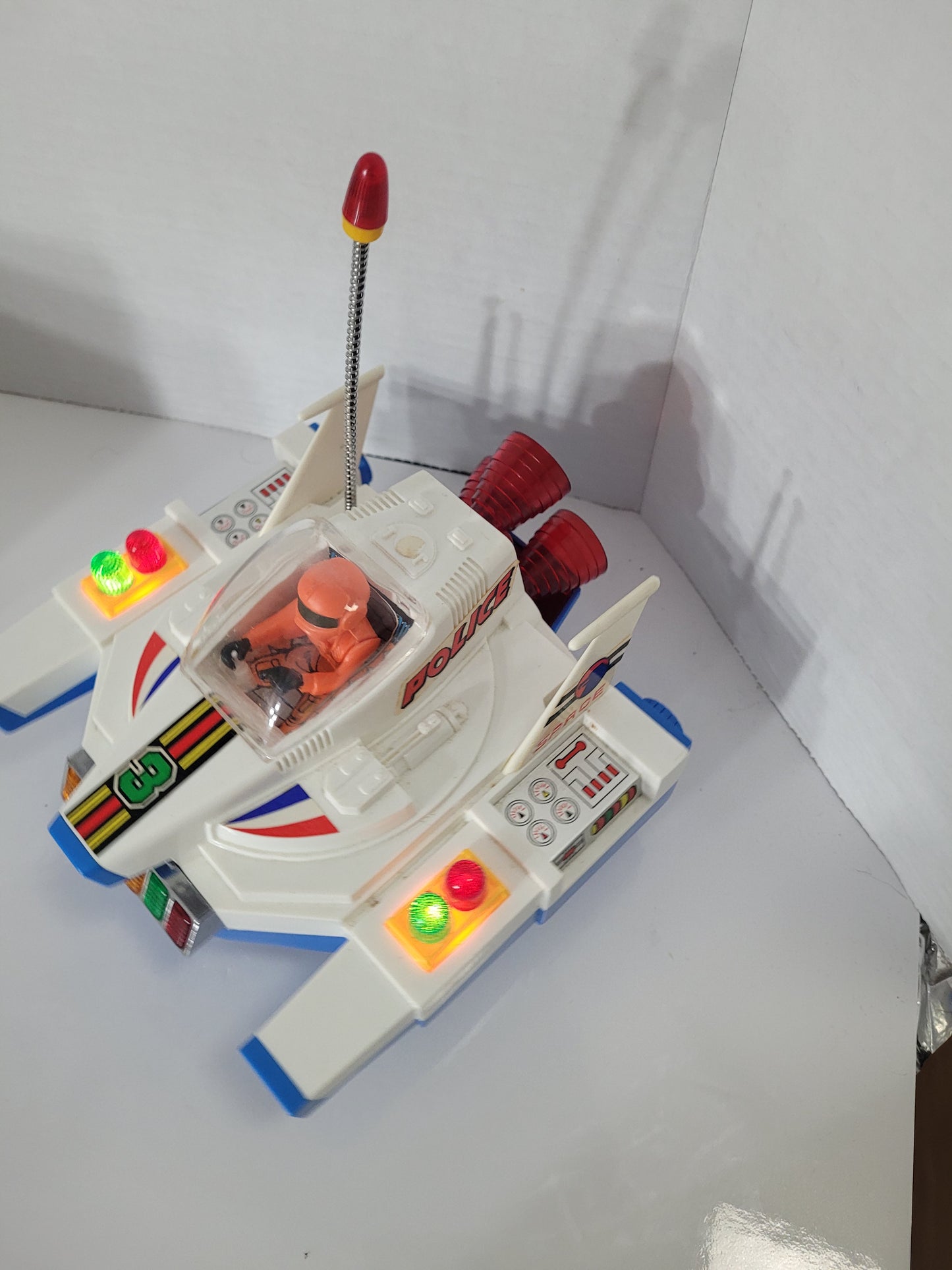 Vintage 1980s Kuang Mei Toys Space Police Flying Saucer KM-2037 – Working with Original Box