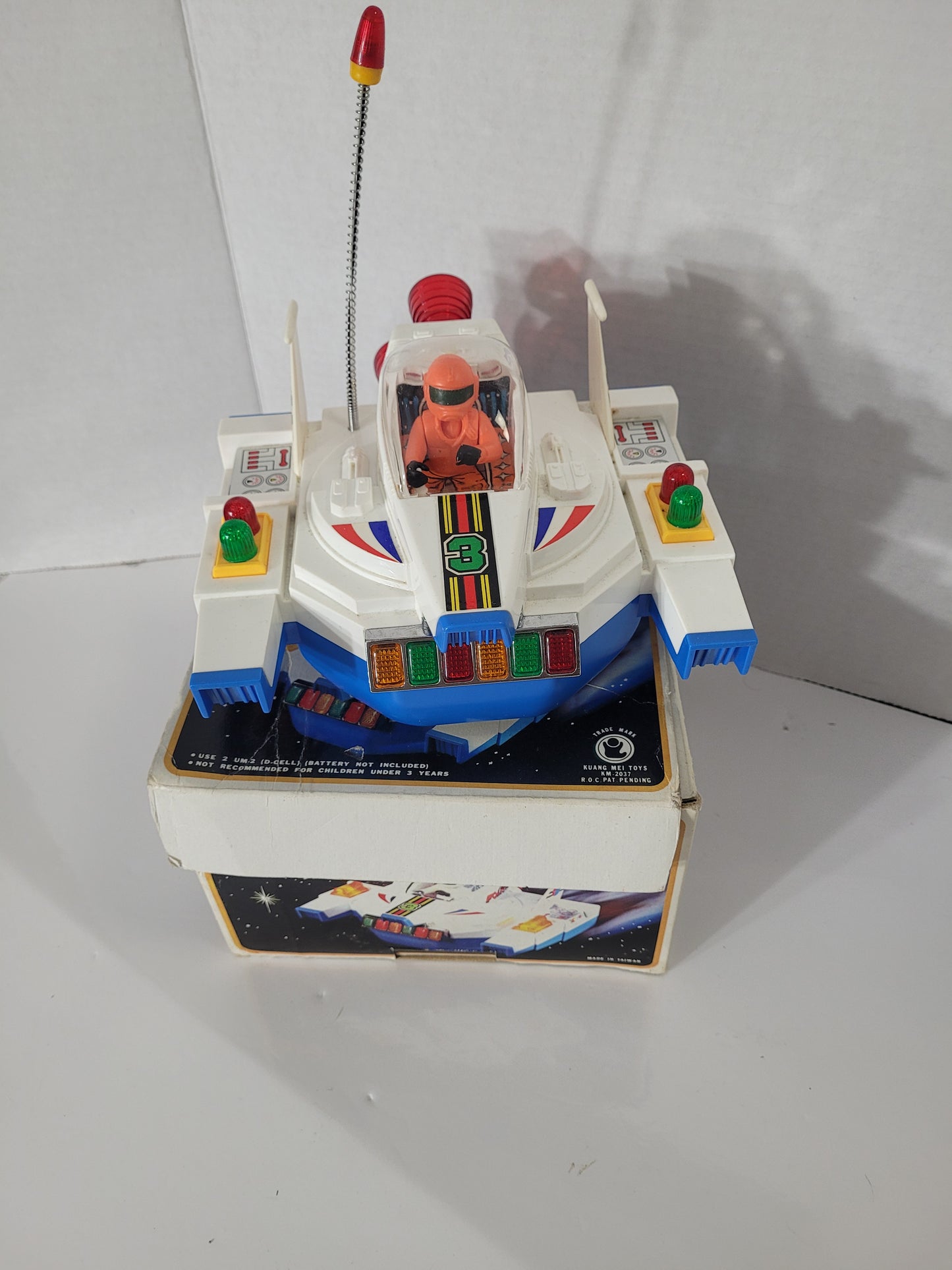 Vintage 1980s Kuang Mei Toys Space Police Flying Saucer KM-2037 – Working with Original Box