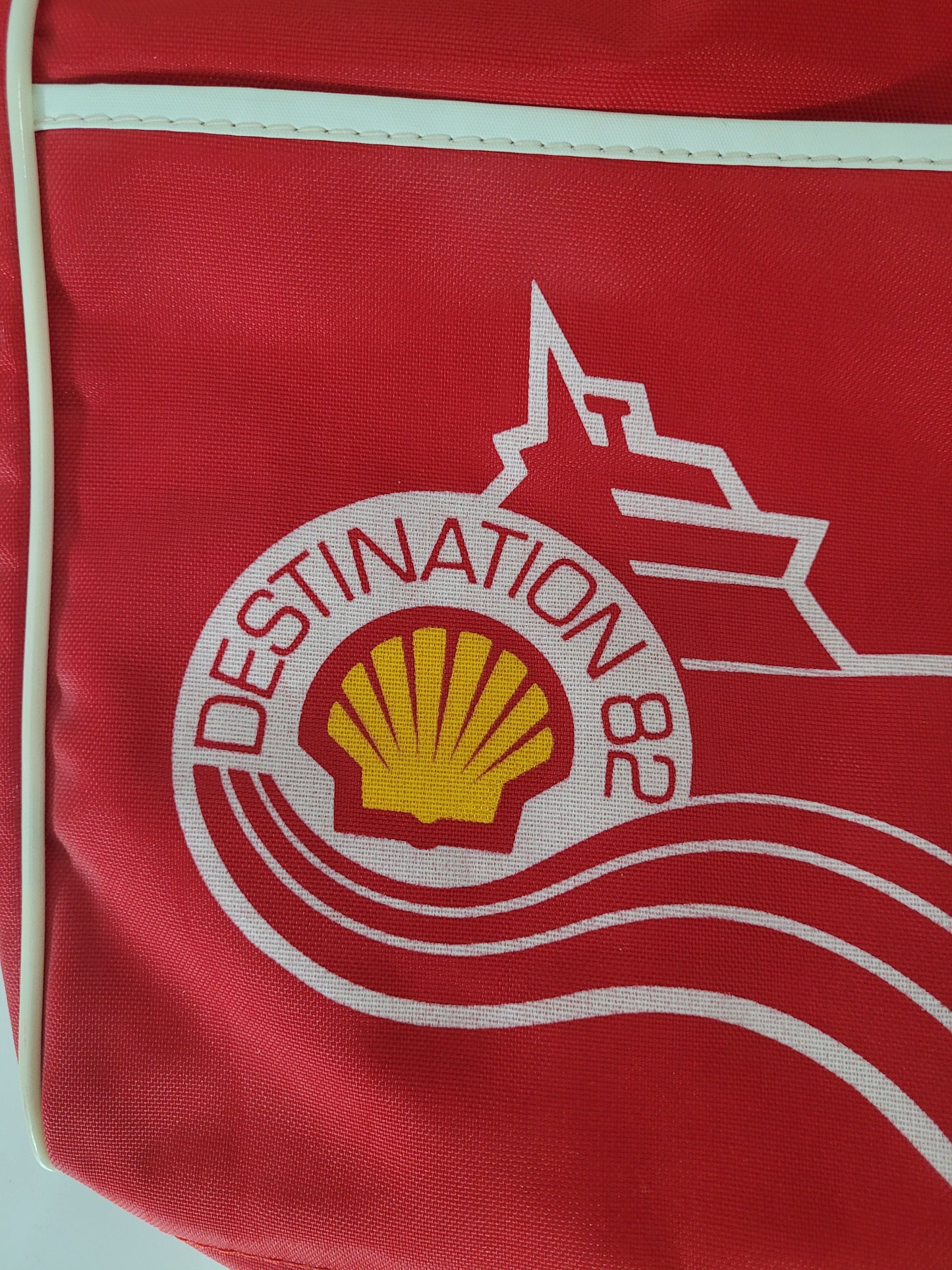 Vintage 1982 Shell “Destination ’82” Promotional Shoulder Travel Bag