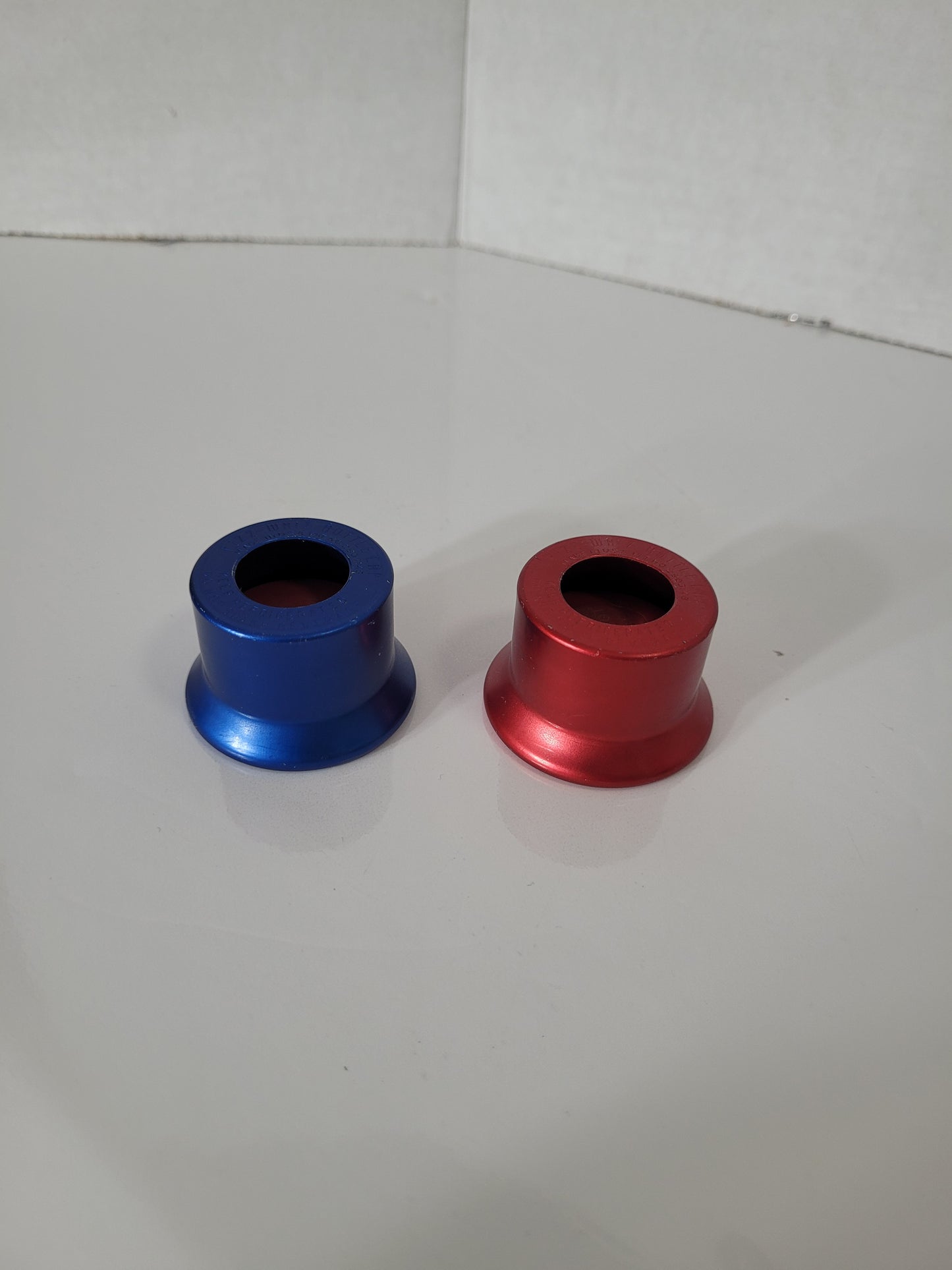 Vintage Fizz-Whiz Reusable Soda Bottle Caps – Red & Blue Pair – Made in USA
