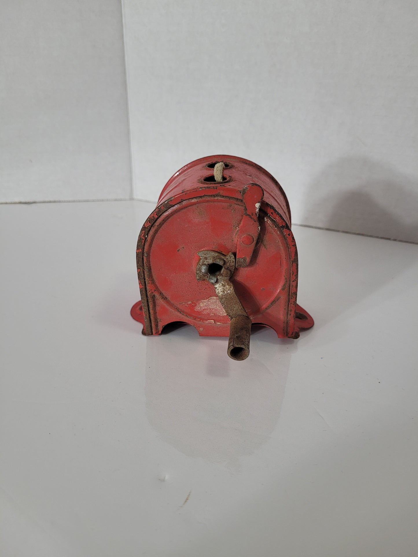 Vintage Red Metal Wall-Mount Retractable Double Clothesline Reel – Hand Crank