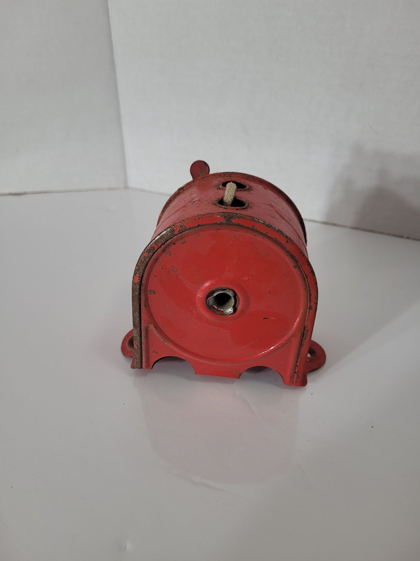 Vintage Red Metal Wall-Mount Retractable Double Clothesline Reel – Hand Crank