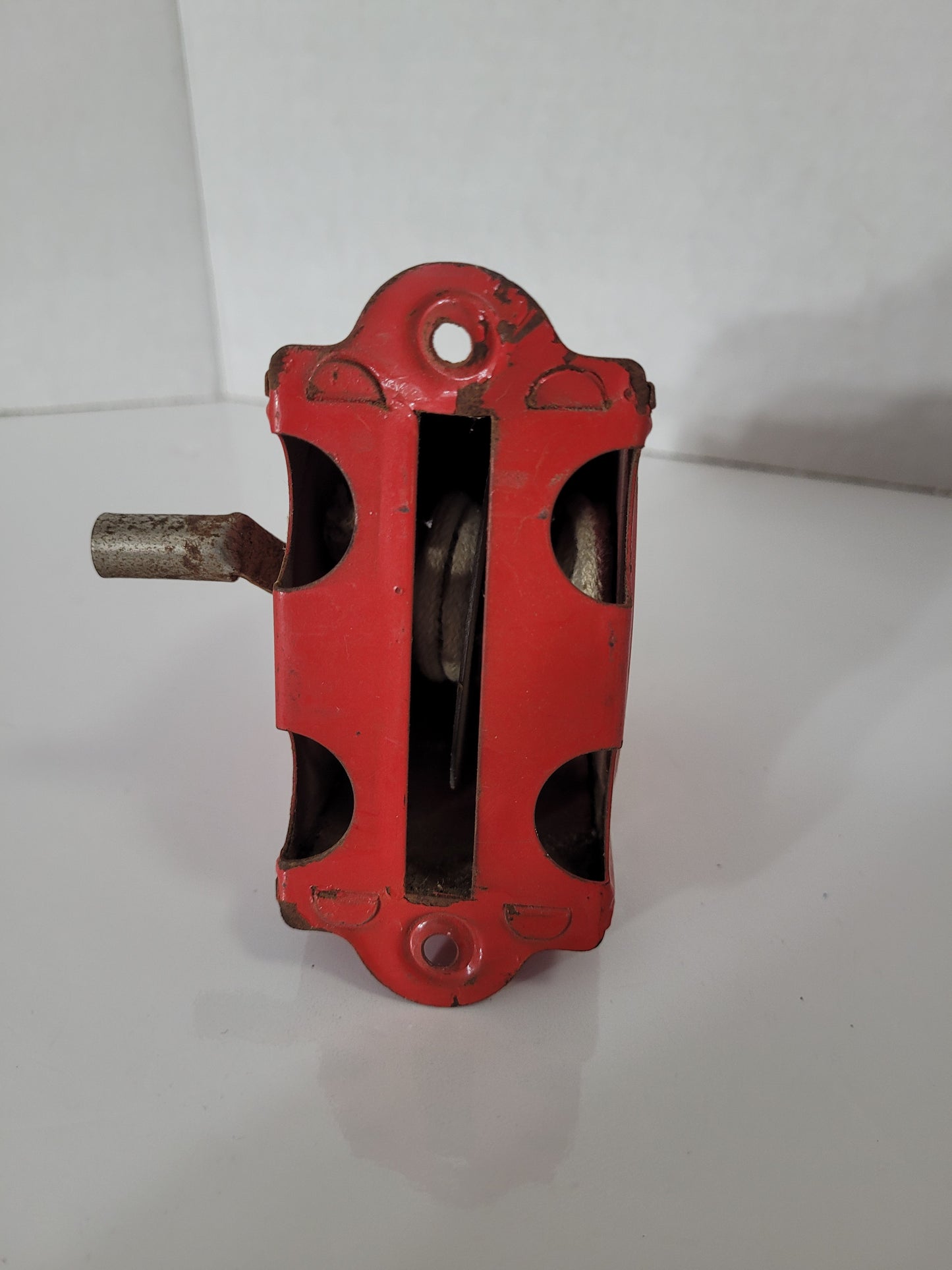 Vintage Red Metal Wall-Mount Retractable Double Clothesline Reel – Hand Crank