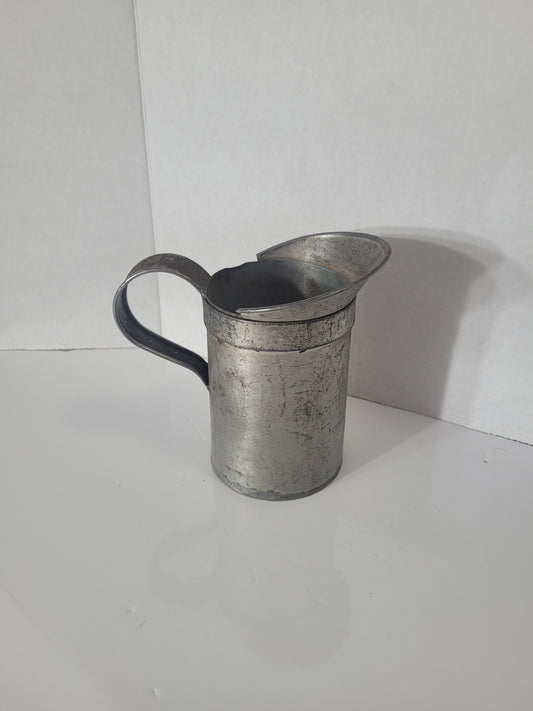 Vintage Elite Metal Products 1-Gallon Legal for Trade Oil Pitcher