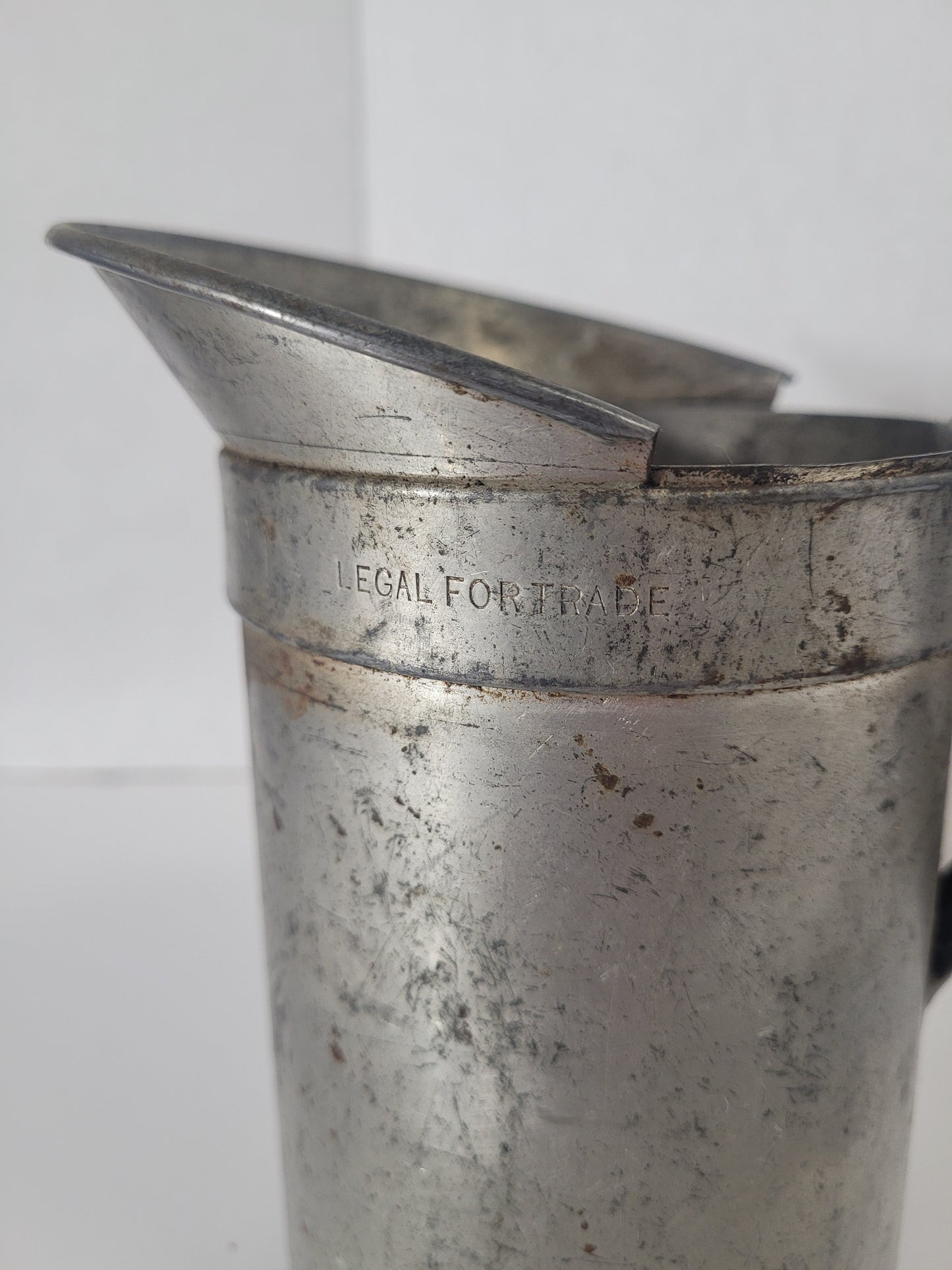 Vintage Elite Metal Products 1-Gallon Legal for Trade Oil Pitcher