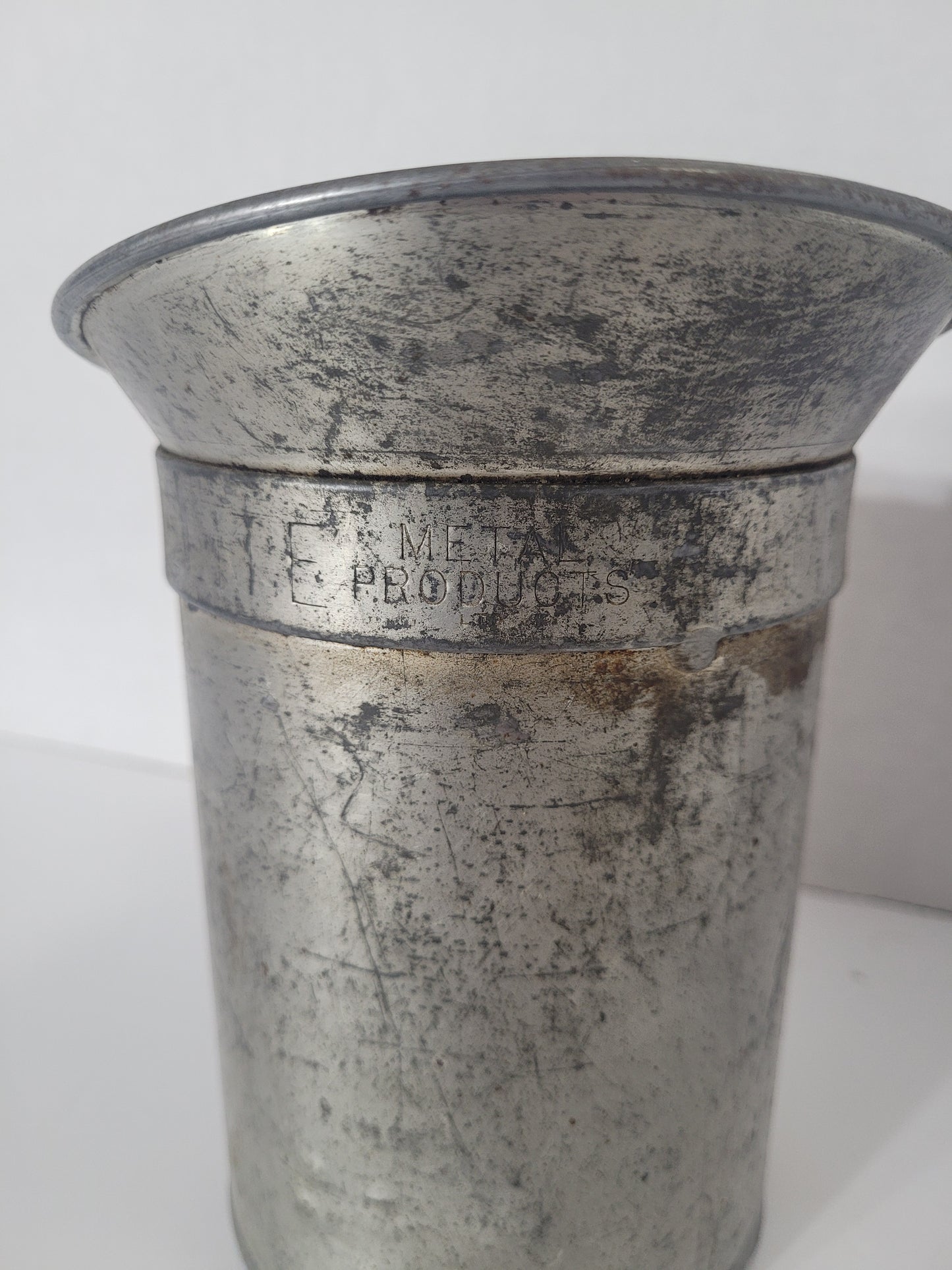 Vintage Elite Metal Products 1-Gallon Legal for Trade Oil Pitcher