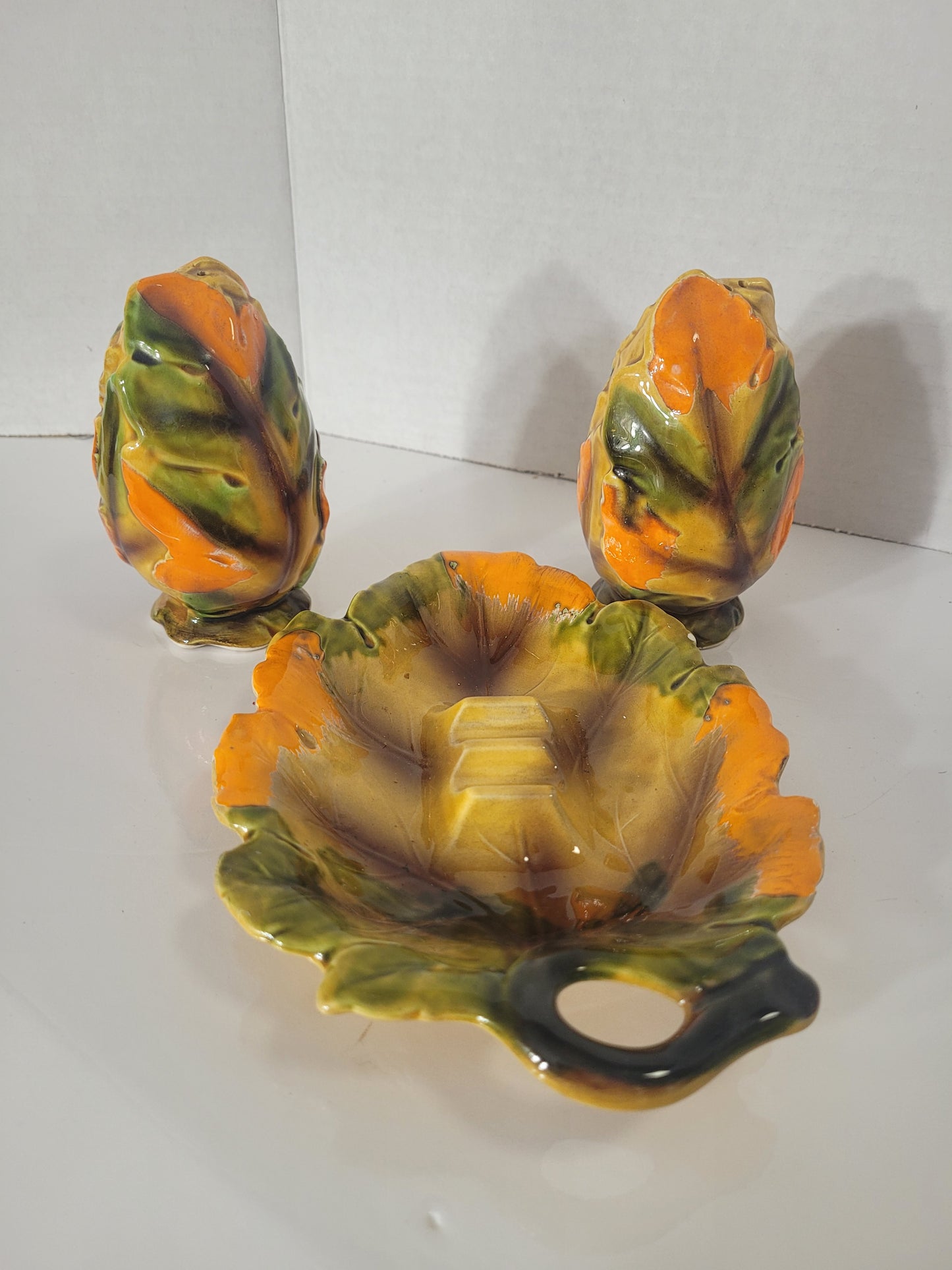 Vintage Giftcraft Japan Autumn Leaf Dish with Matching Salt & Pepper Shakers