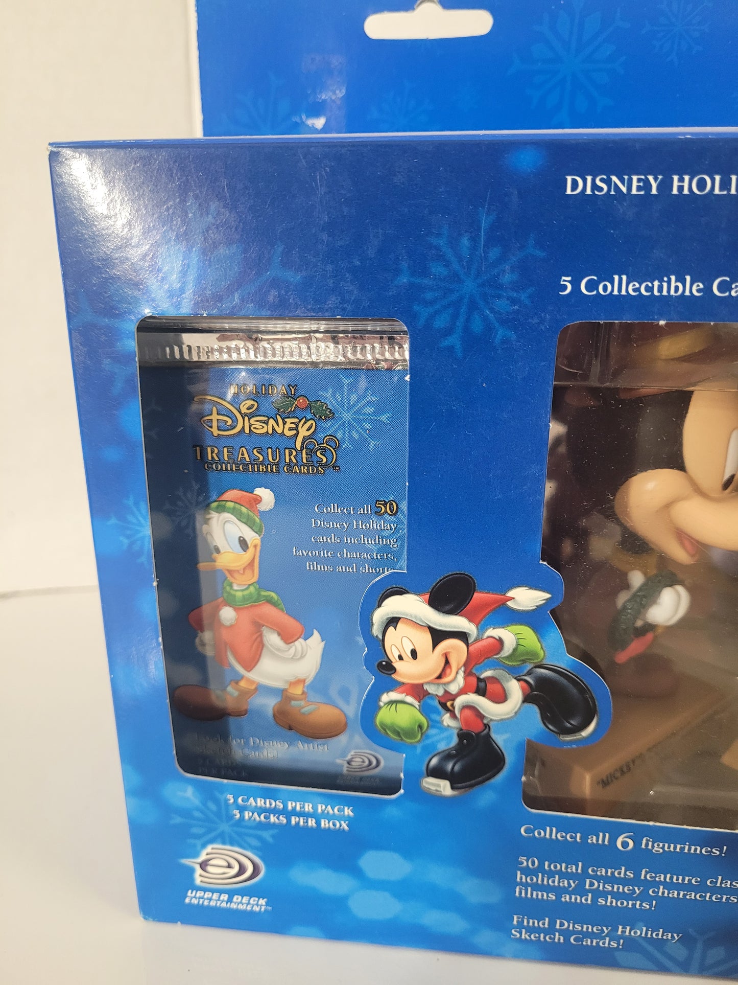 2004 Upper Deck Disney Holiday Treasures Mickey’s Christmas Carol Card & Figurine Set