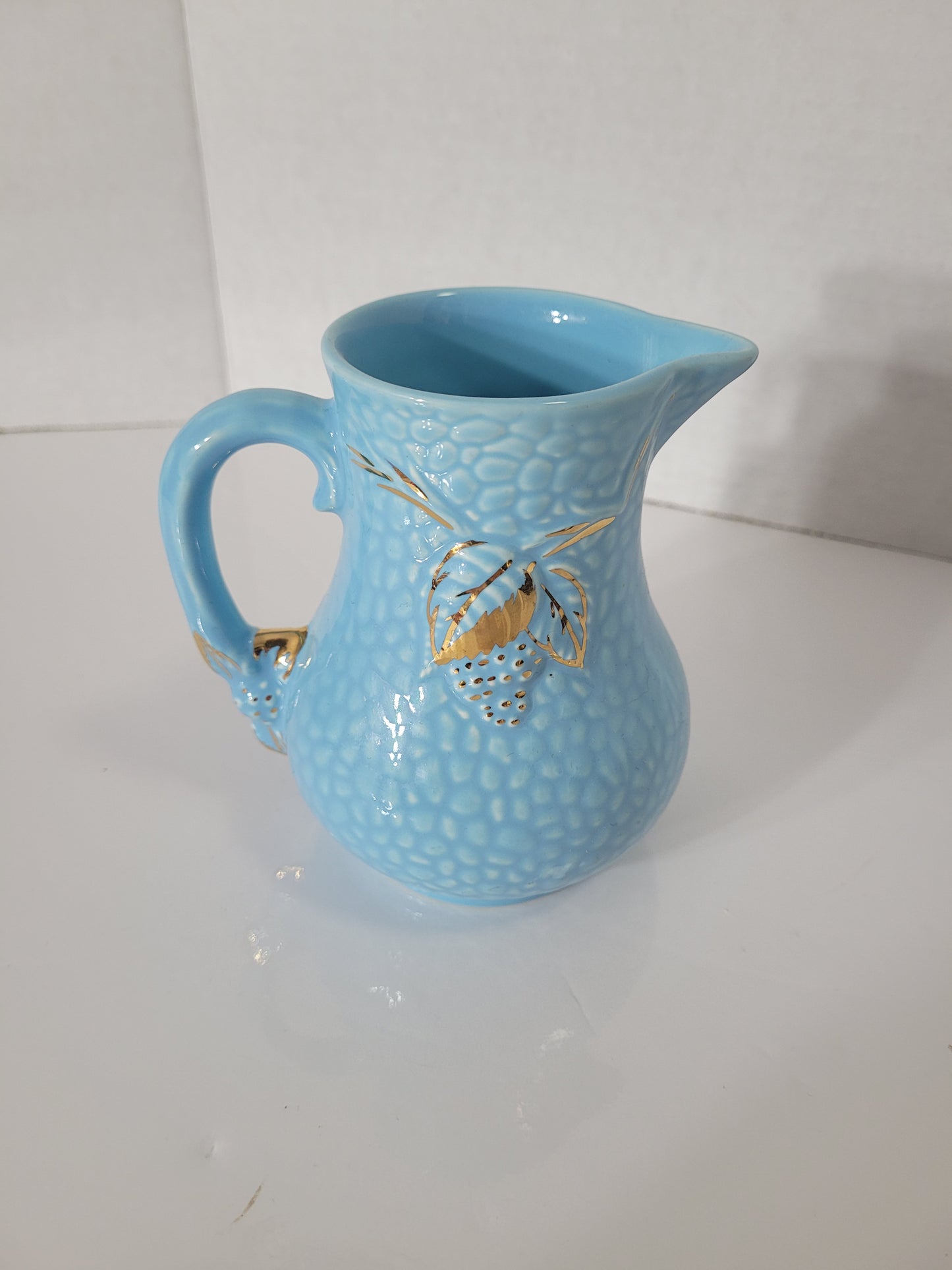 Vintage Wade Golden Turquoise Pitcher – England – Gold Grape & Leaf Design