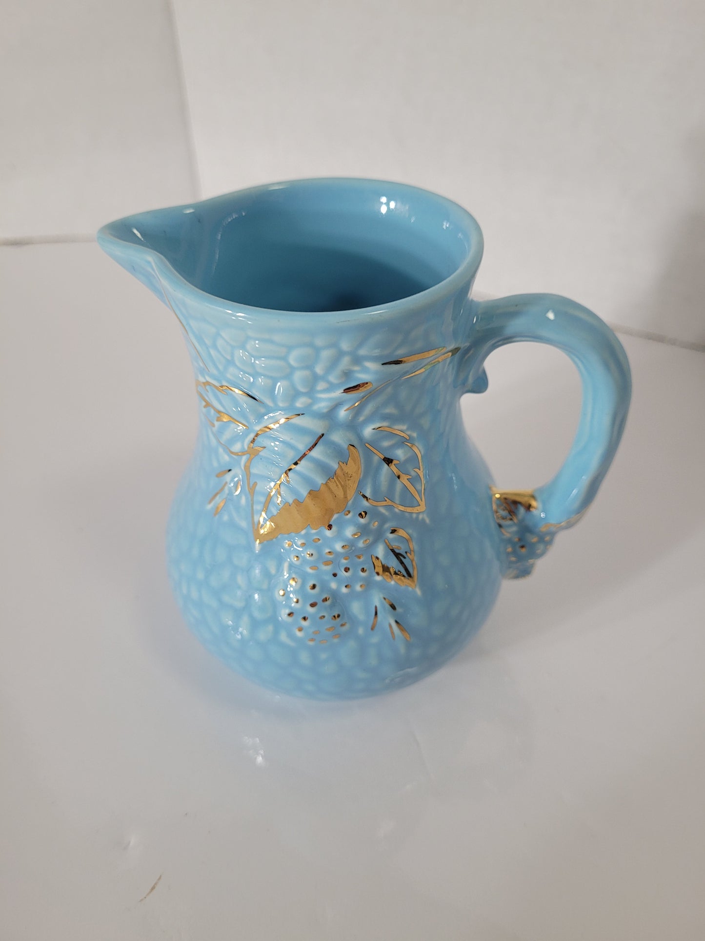 Vintage Wade Golden Turquoise Pitcher – England – Gold Grape & Leaf Design