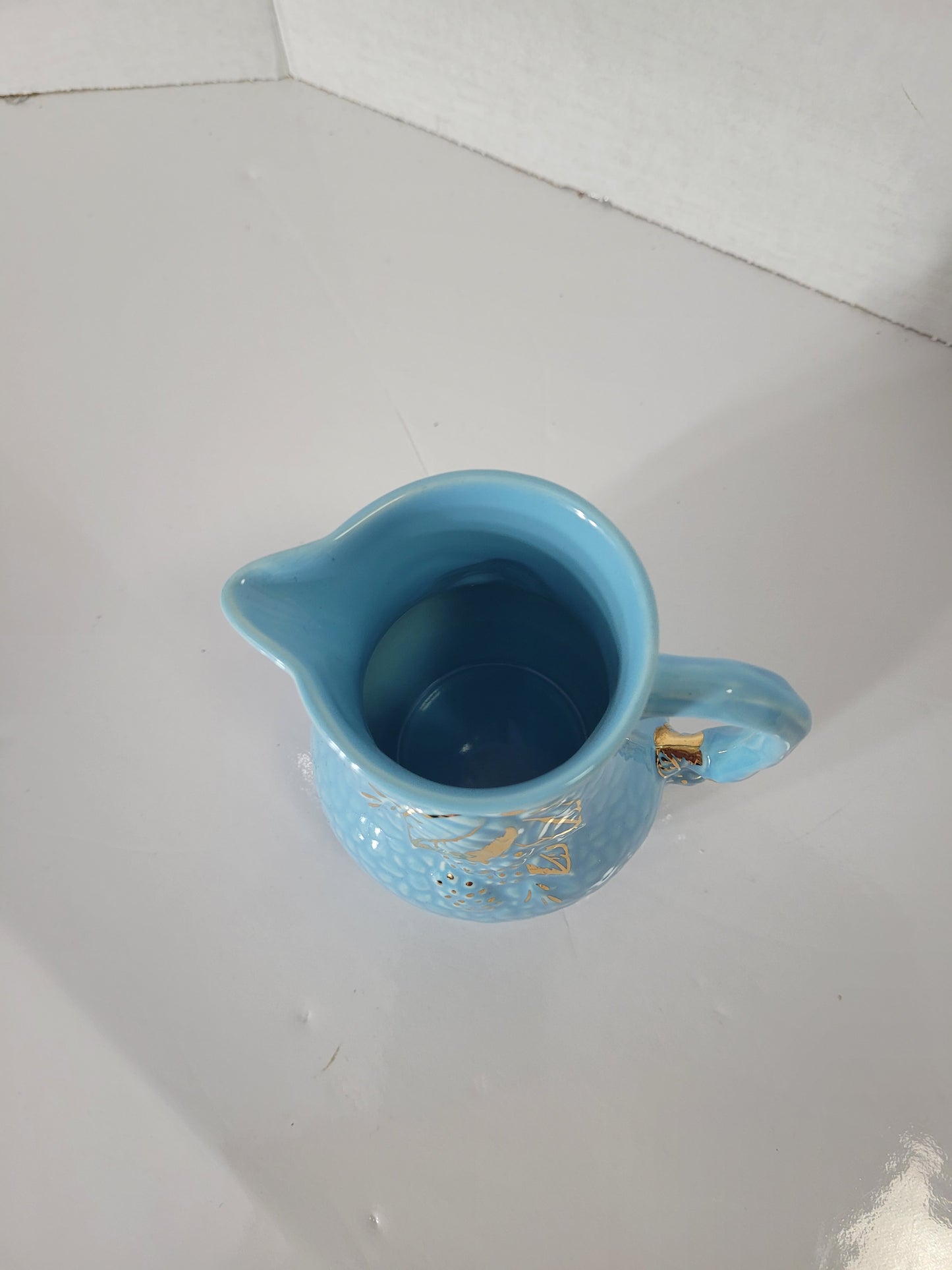 Vintage Wade Golden Turquoise Pitcher – England – Gold Grape & Leaf Design
