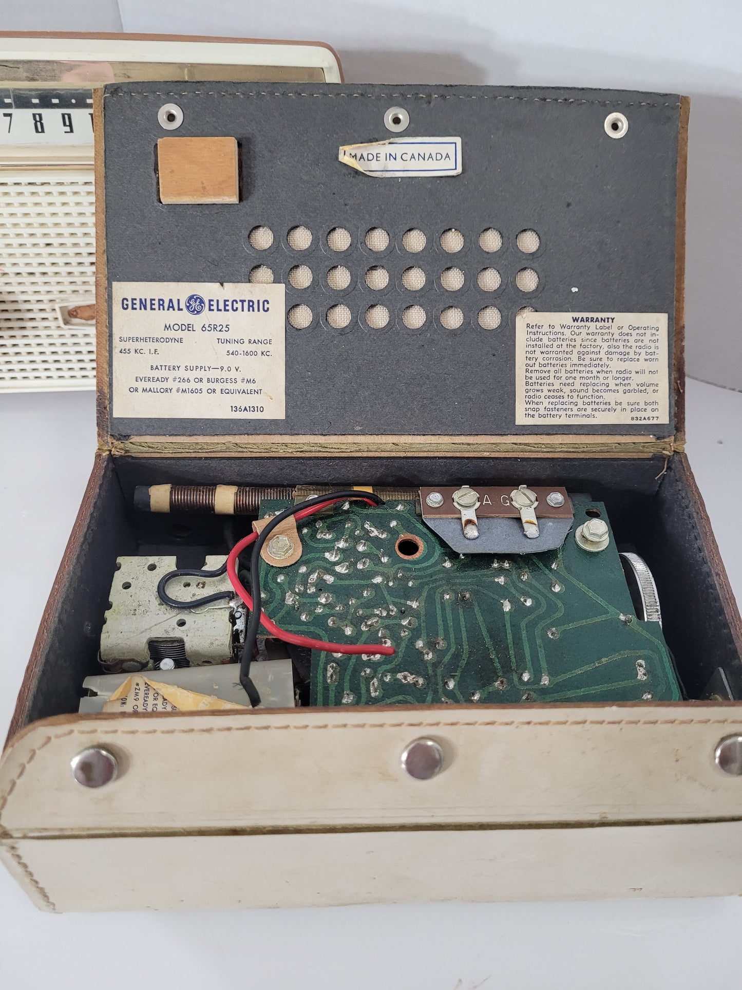 Lot of 3 Vintage Transistor Radios – General Electric, Channel Master & Juliette – As-Is / Not Working