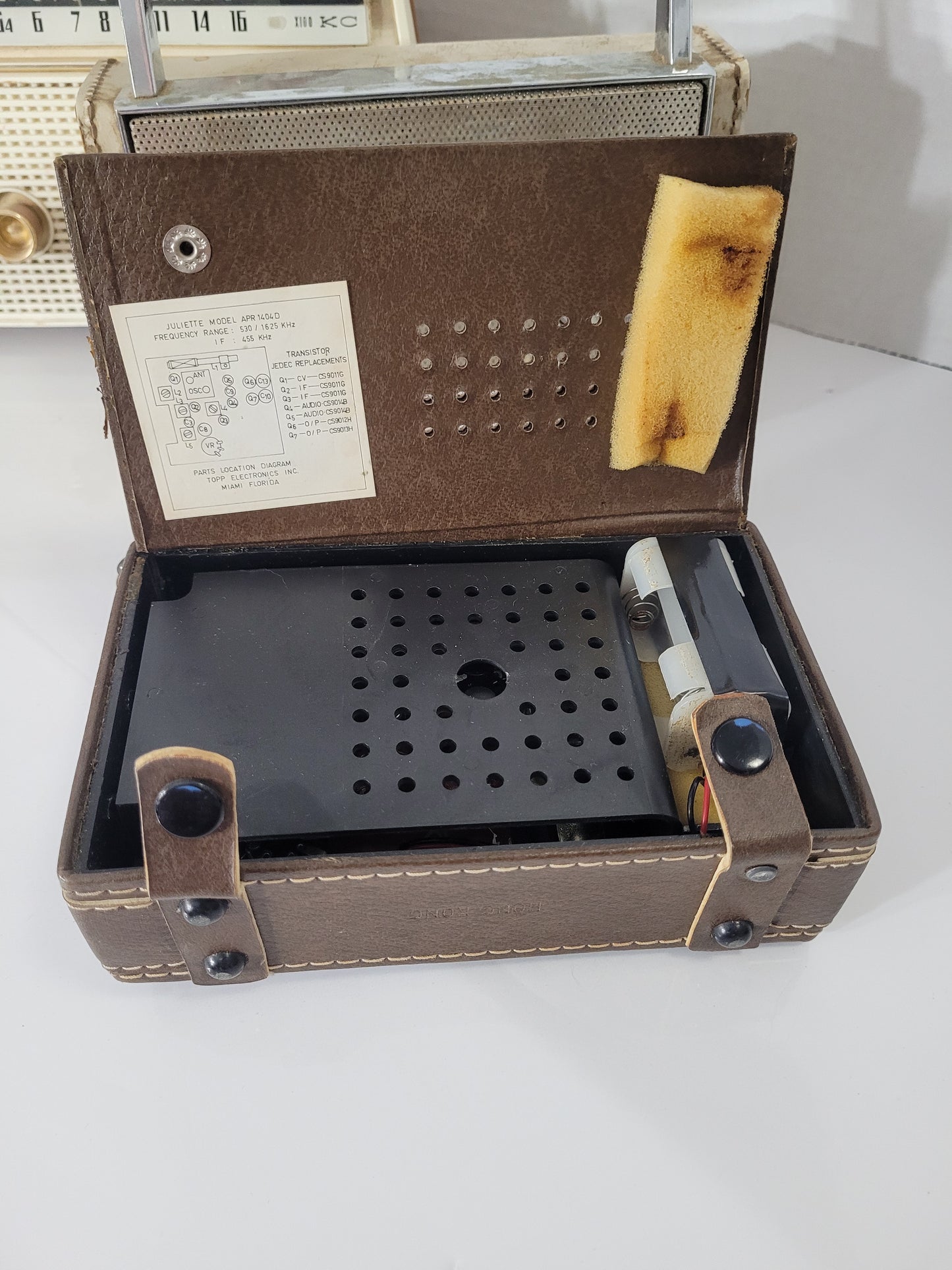 Lot of 3 Vintage Transistor Radios – General Electric, Channel Master & Juliette – As-Is / Not Working