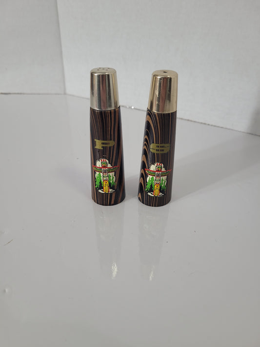 Vintage Totem Pole Motif Salt & Pepper Shakers – Woodgrain Design – 4"