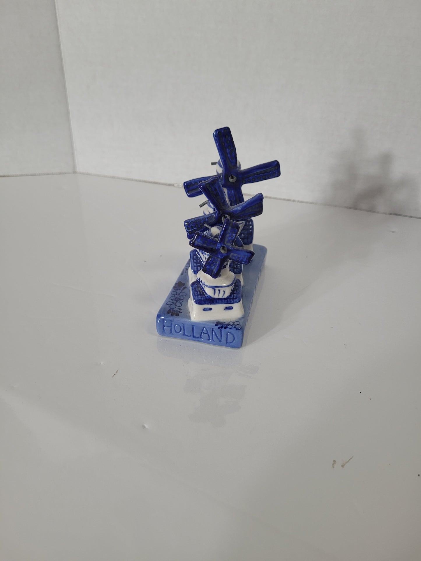 Vintage Holland Delft Blue Triple Windmill Figurine – Hand Painted – Moving Blades – 4"