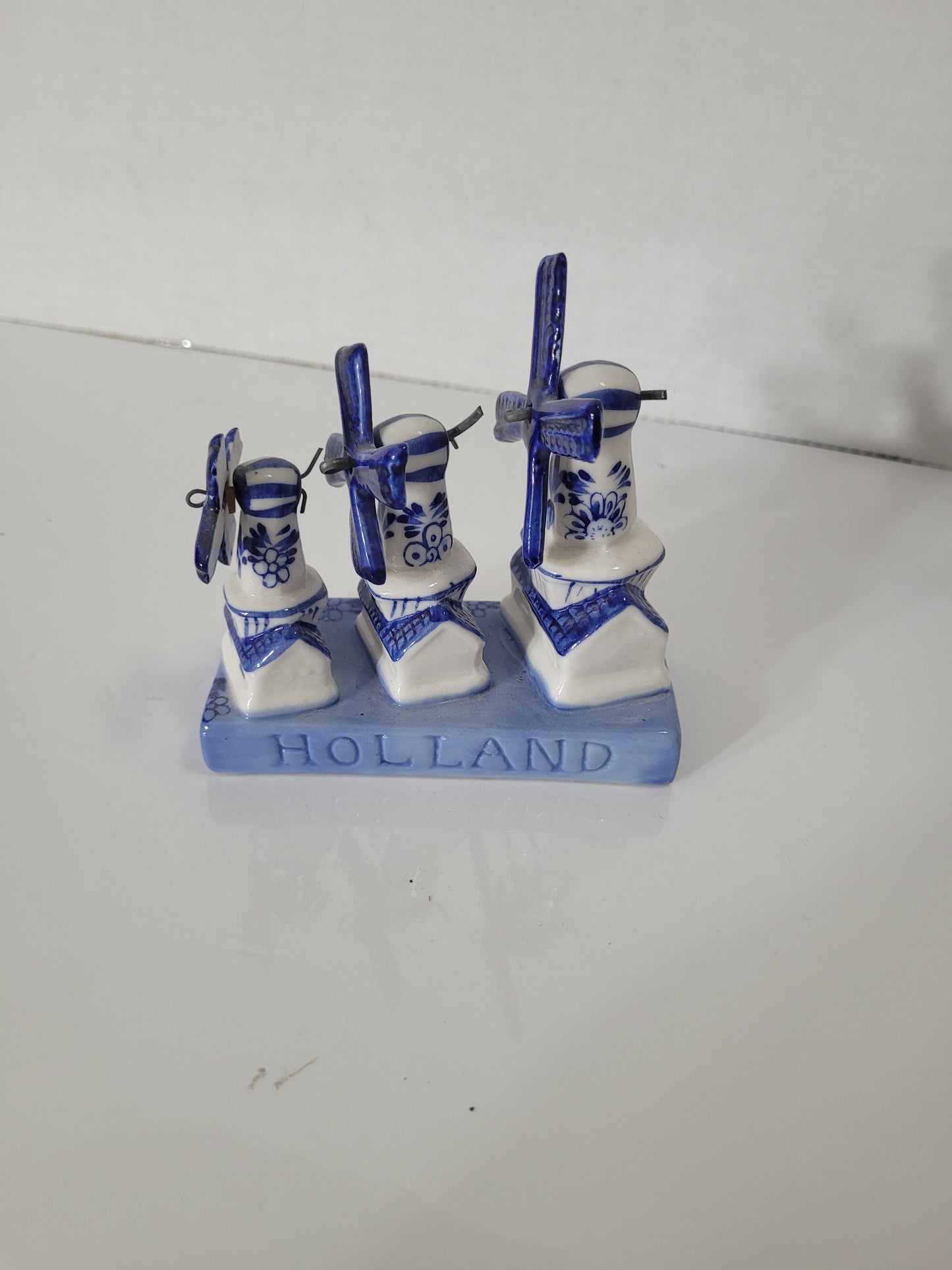 Vintage Holland Delft Blue Triple Windmill Figurine – Hand Painted – Moving Blades – 4"